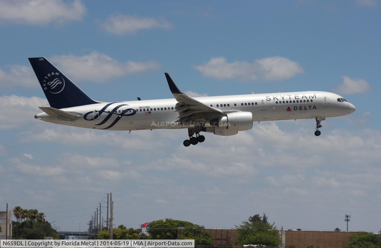 N659DL, 1990 Boeing 757-232 C/N 24421, Delta Skyteam