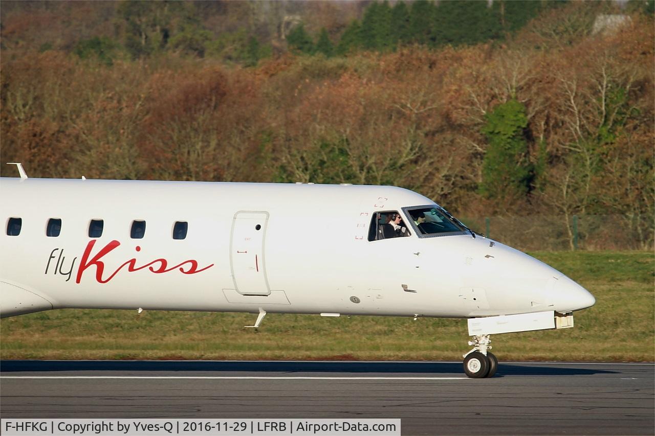 F-HFKG, 2000 Embraer ERJ-145LR (EMB-145LR) C/N 145253, Embraer ERJ-145LR, Take off run rwy 07R, Brest-Bretagne Airport (LFRB-BES)