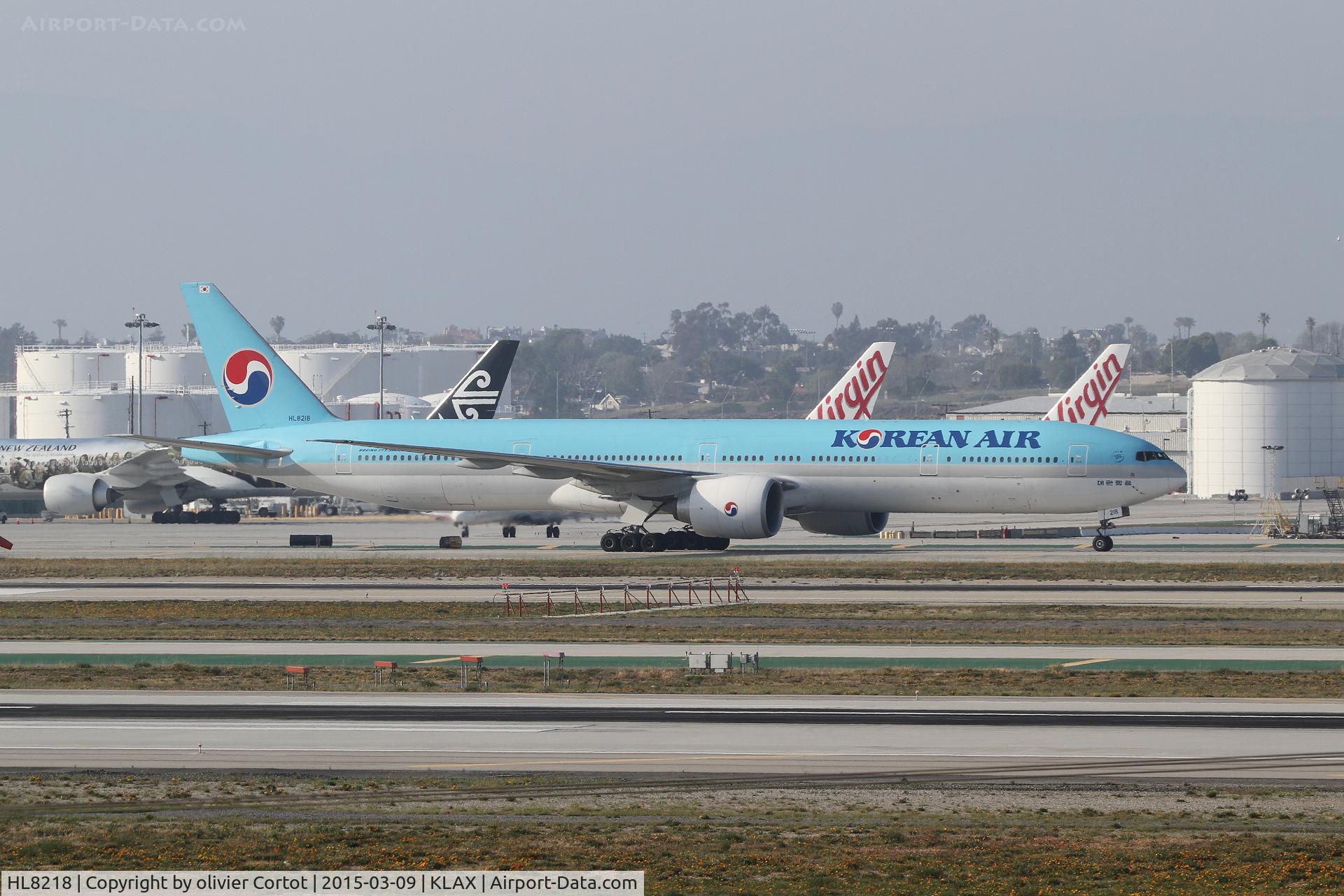 HL8218, 2011 Boeing 777-3B5/ER C/N 37649, Los Angles