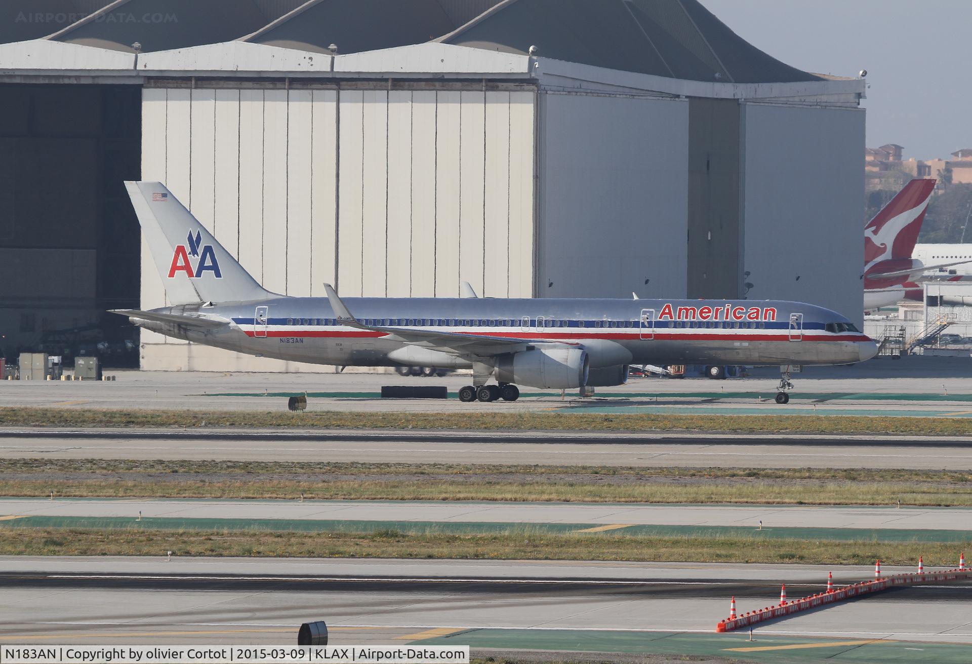 N183AN, 1999 Boeing 757-223 C/N 29593, nice livery