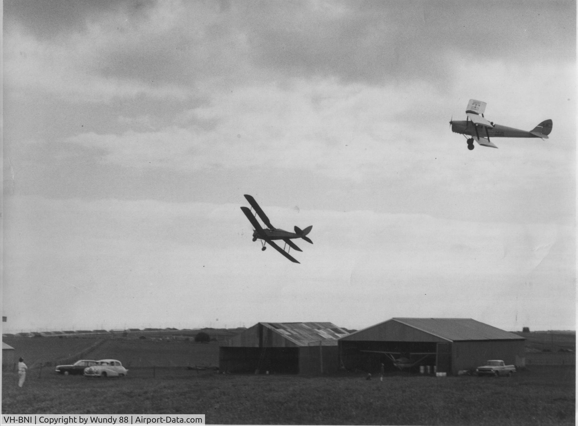 VH-BNI, 1942 De Havilland Australia DH-82A Tiger Moth C/N DHA1048, South Australia