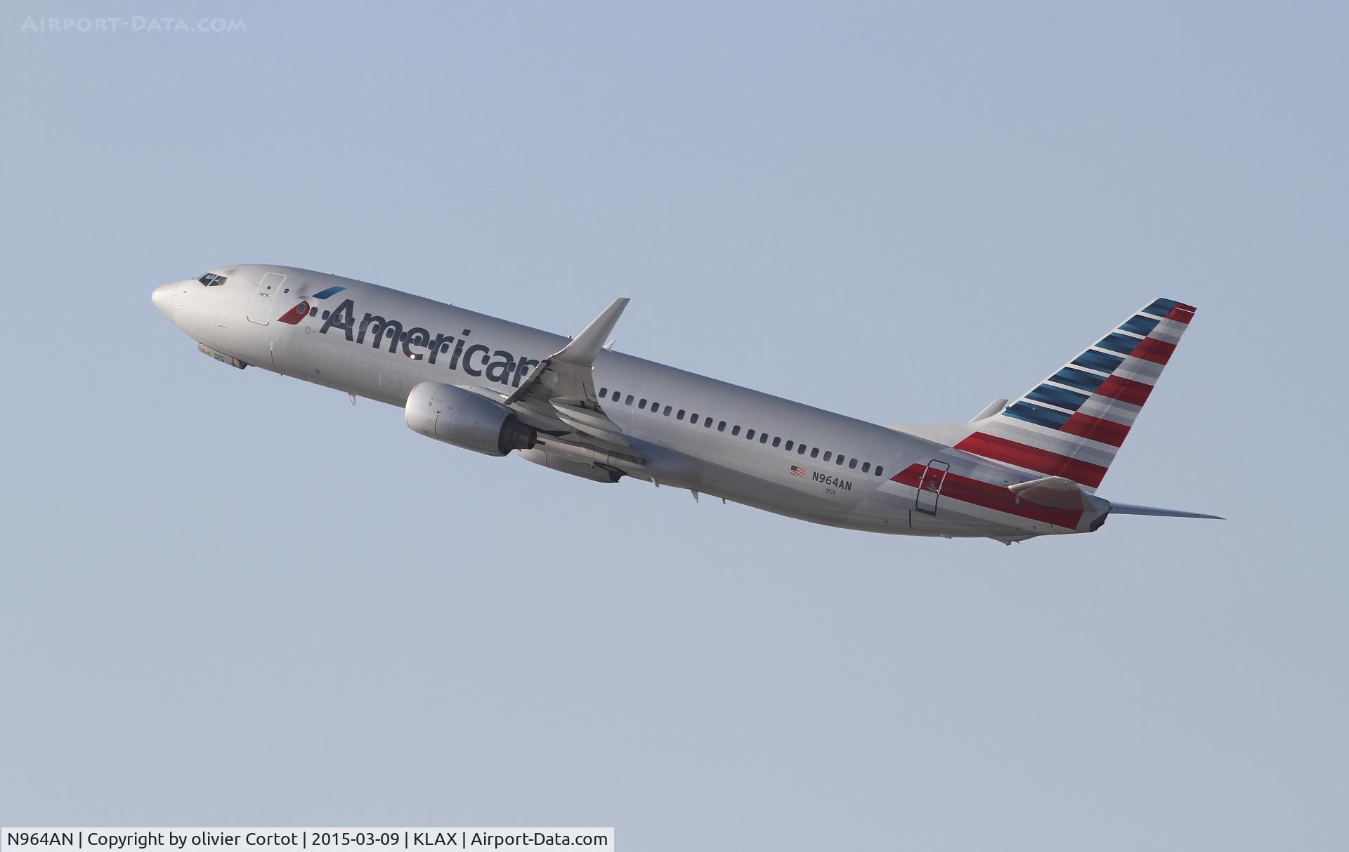 N964AN, 2001 Boeing 737-823 C/N 30093, leaving LA