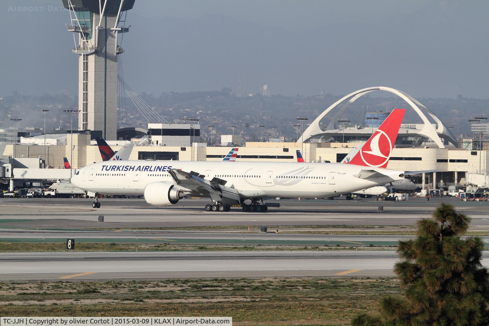 TC-JJH, 2010 Boeing 777-3F2/ER C/N 40792, los Angeles
