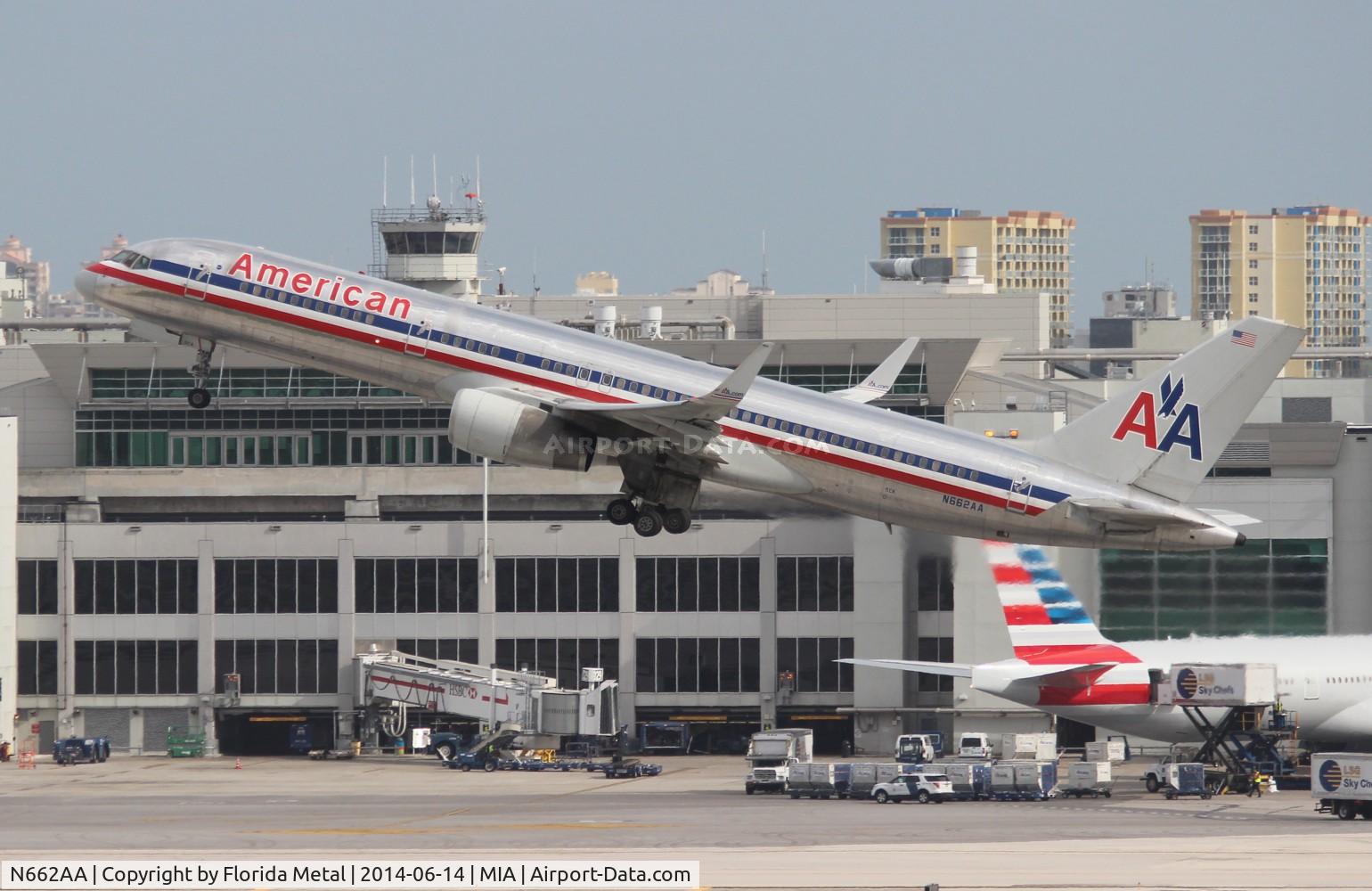 N662AA, 1992 Boeing 757-223 C/N 25296, American