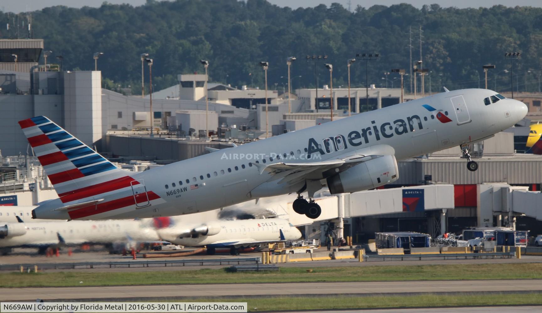 N669AW, 2002 Airbus A320-232 C/N 1792, American