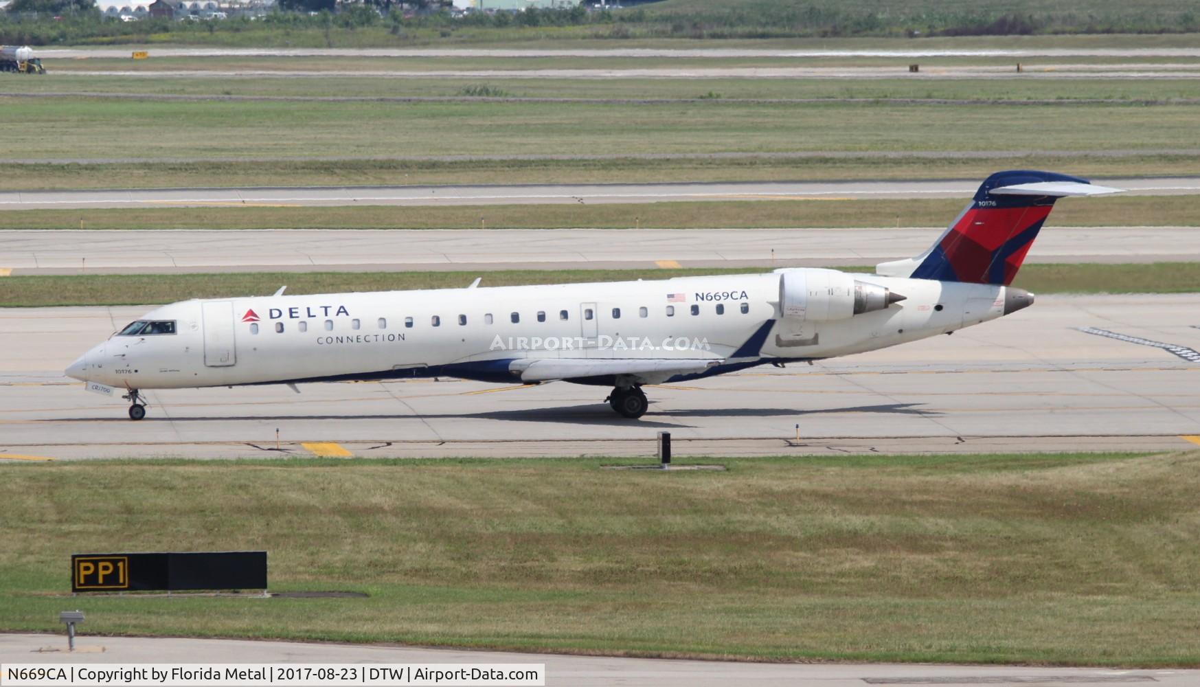 N669CA, 2004 Bombardier CRJ-700 (CL-600-2C10) Regional Jet C/N 10176, Delta Connection