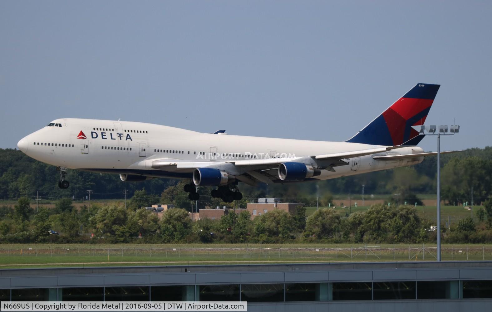 N669US, 1990 Boeing 747-451 C/N 24224, Delta