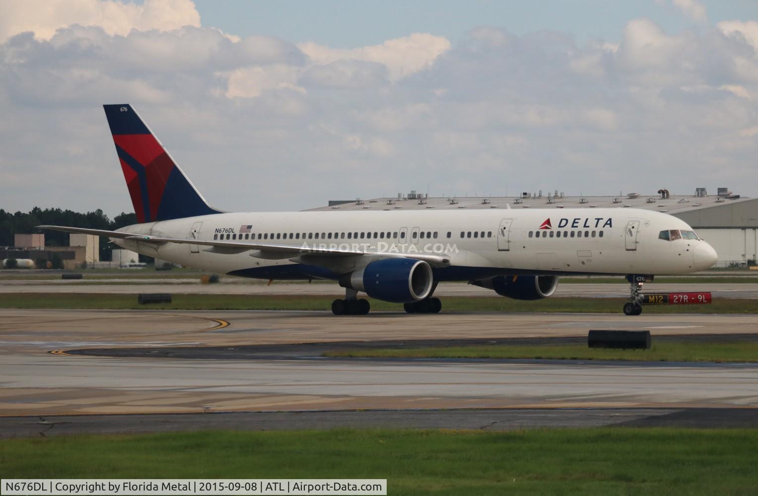 N676DL, 1992 Boeing 757-232 C/N 25981, Delta