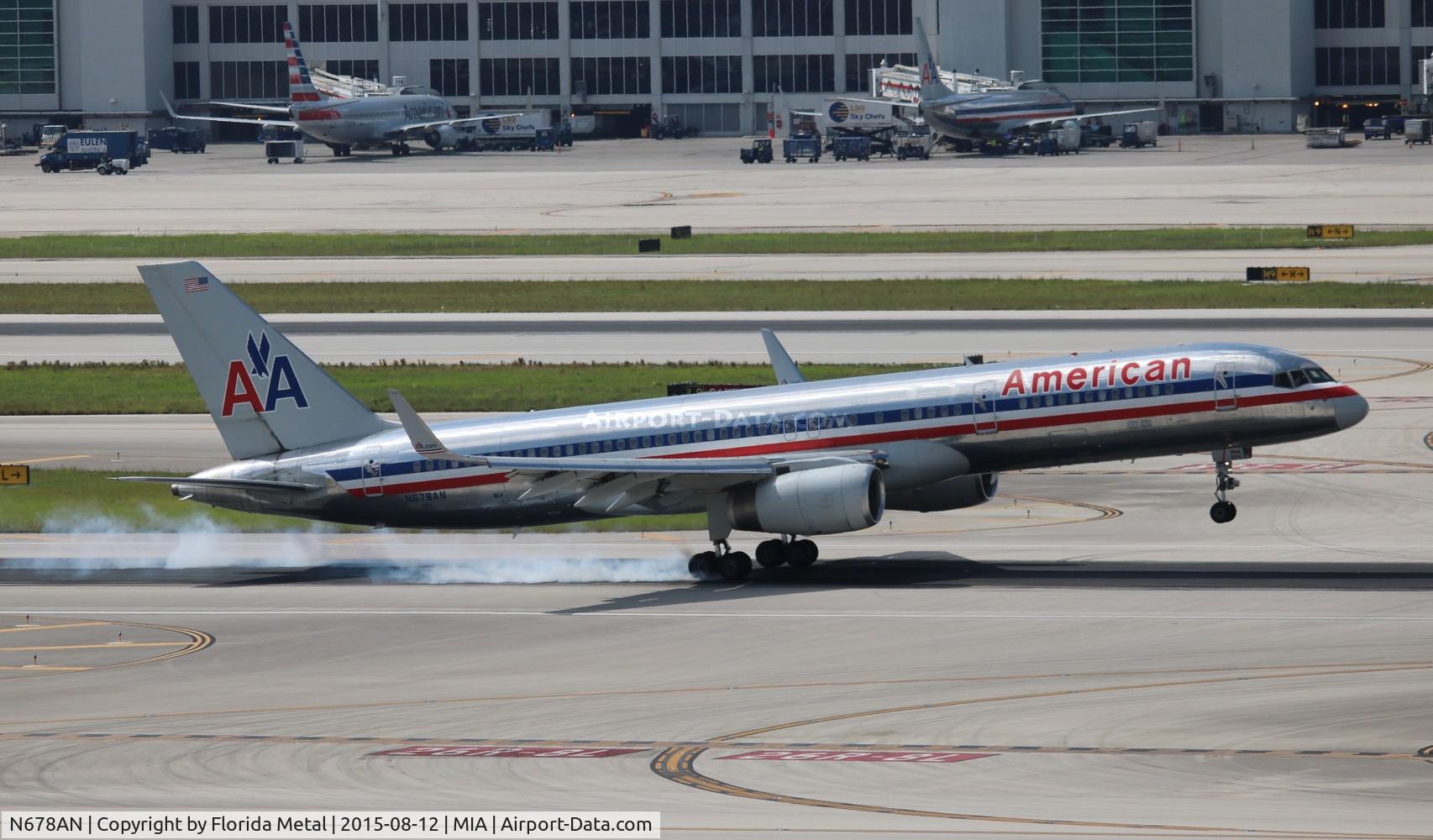 N678AN, 1998 Boeing 757-223 C/N 29428, American