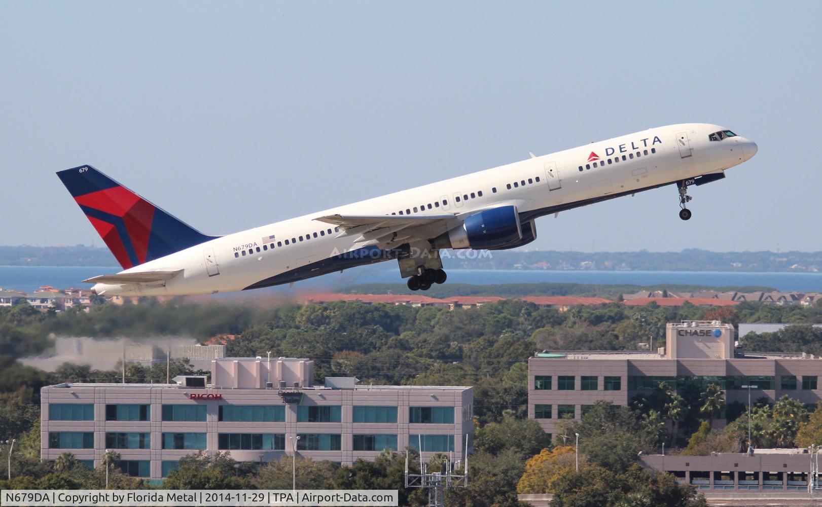 N679DA, 1992 Boeing 757-232 C/N 26955, Delta