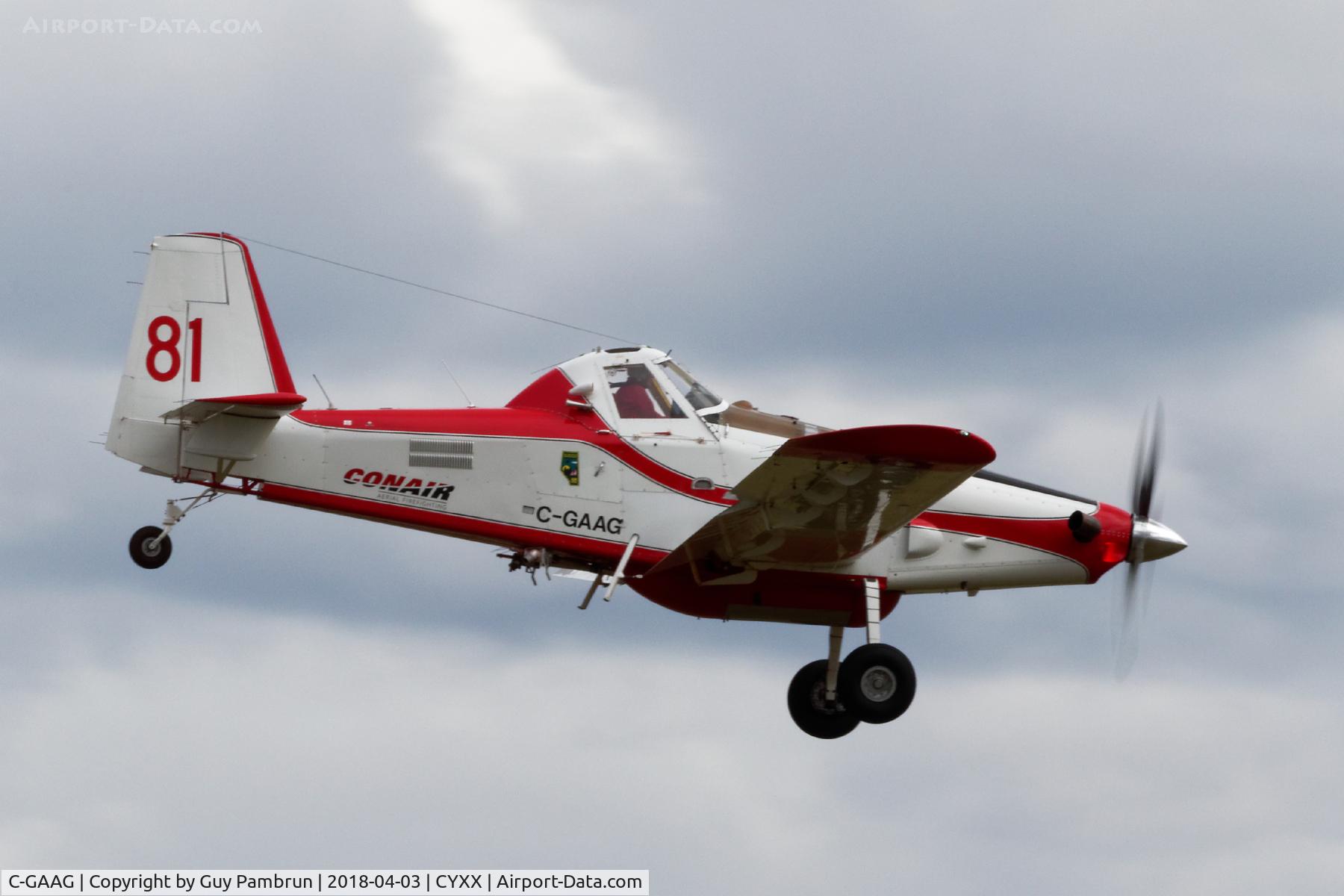 C-GAAG, 2004 Air Tractor AT-802A C/N 802A-0174, Landing
