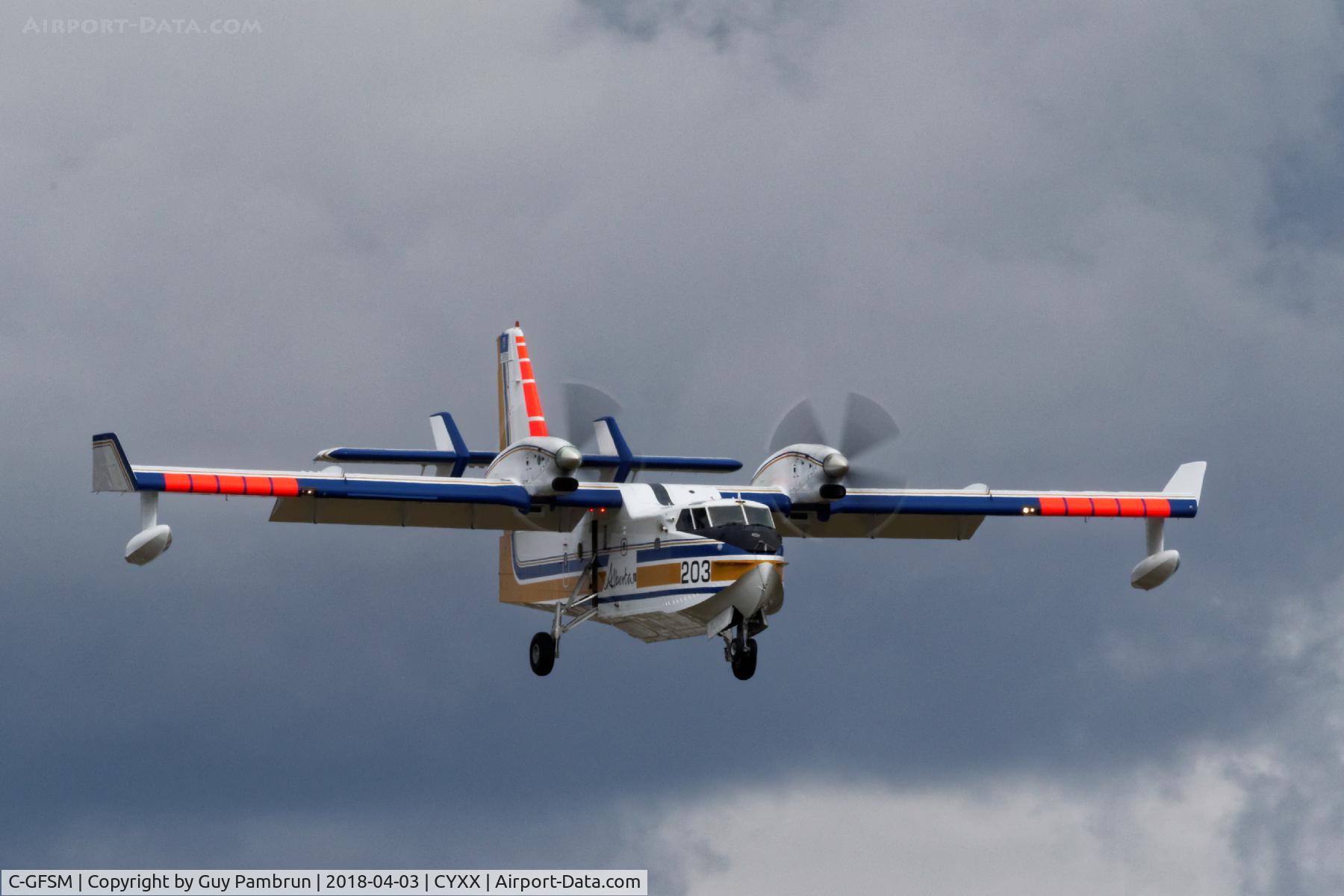 C-GFSM, 1988 Canadair CL-215-V (CL-215-1A10) C/N 1098, Landing