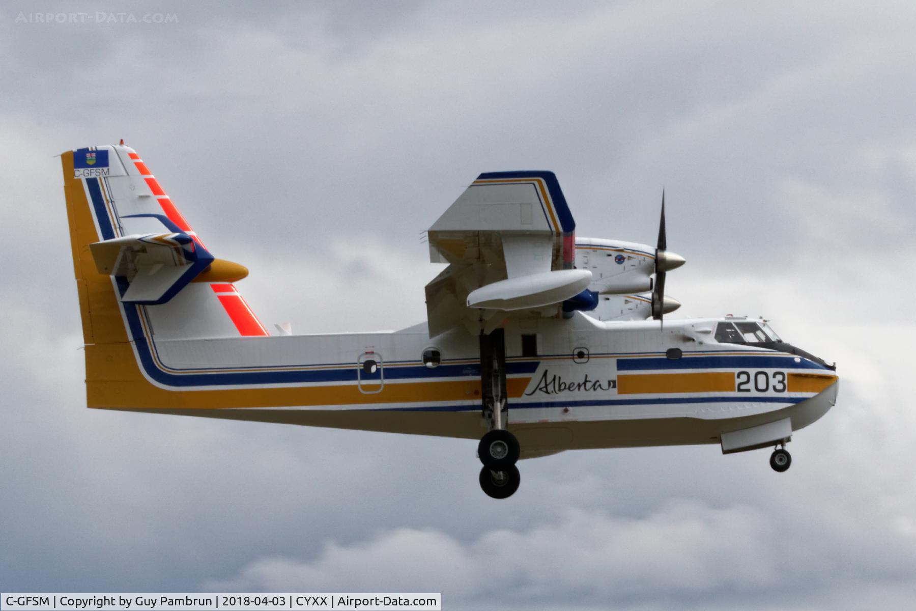 C-GFSM, 1988 Canadair CL-215-V (CL-215-1A10) C/N 1098, Landing