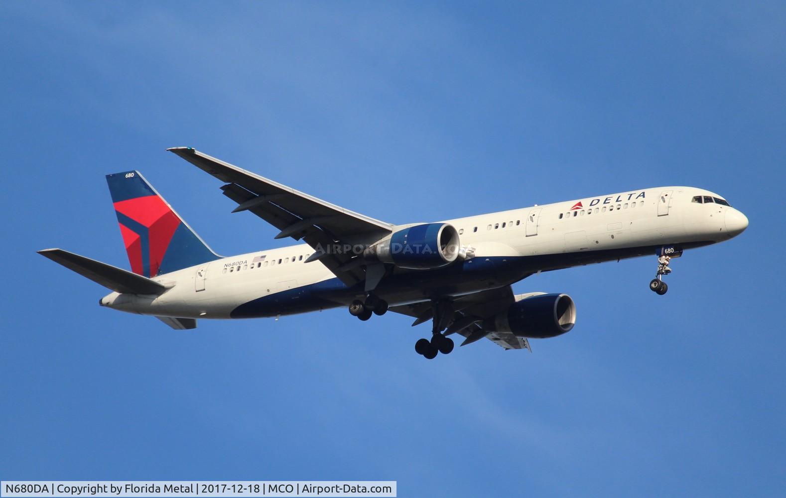 N680DA, 1992 Boeing 757-232 C/N 26956, Delta