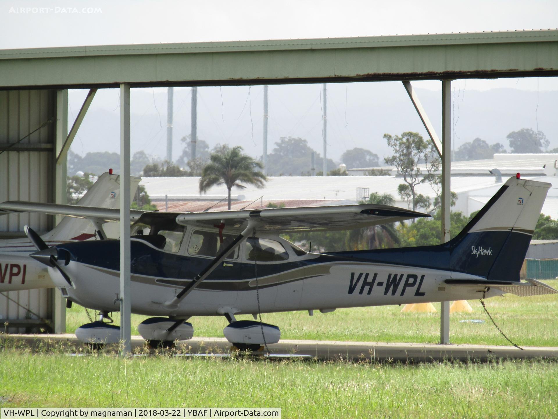VH-WPL, 2000 Cessna 172S C/N 172S-8492, with sister WPI behind at Archerfield