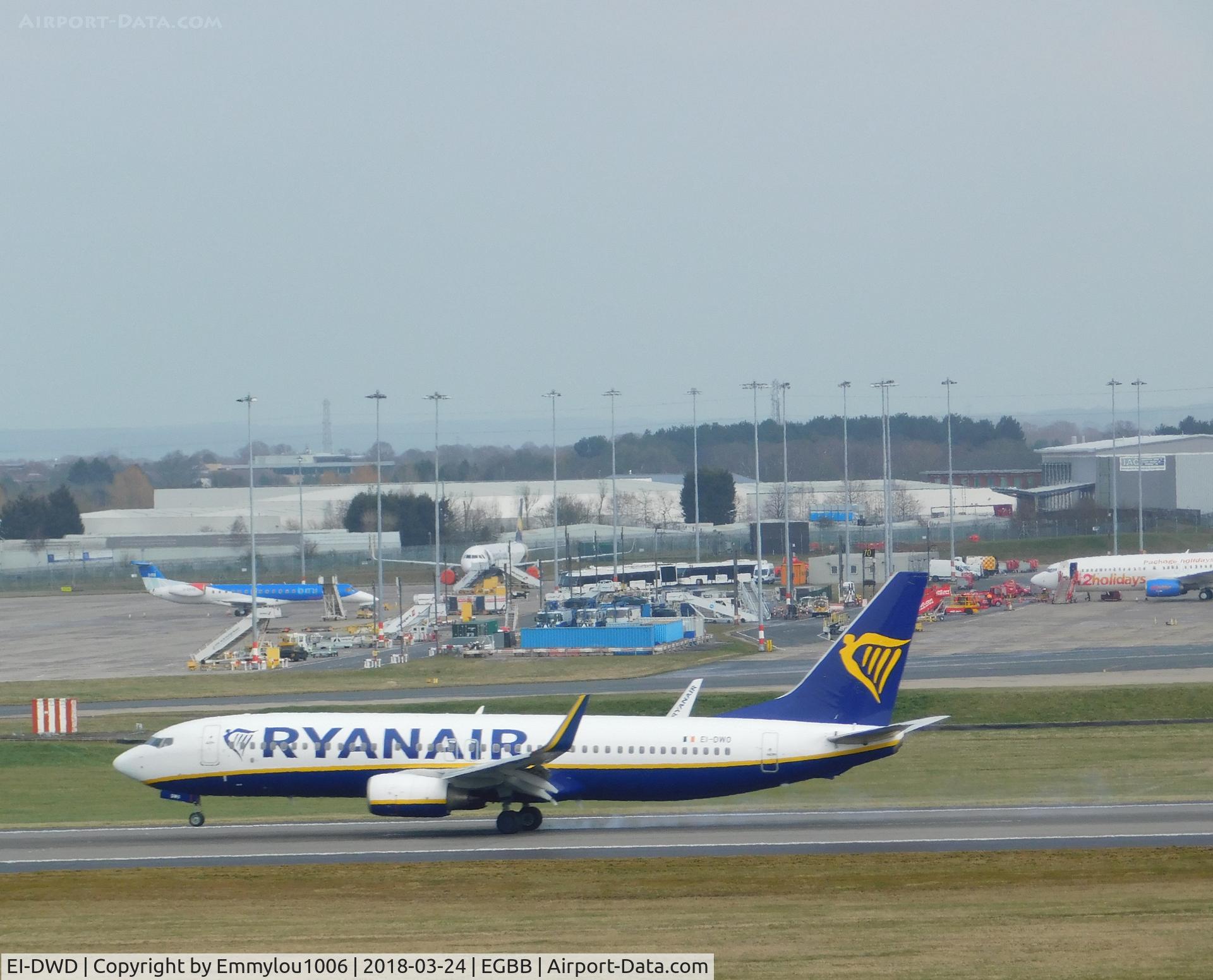 EI-DWD, 2007 Boeing 737-8AS C/N 33642, from freeport car park