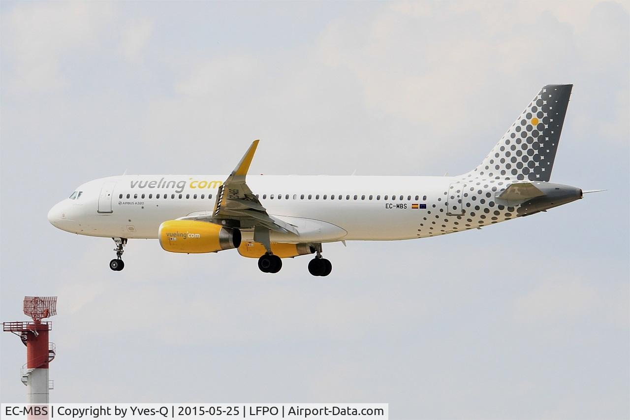 EC-MBS, 2014 Airbus A320-232 C/N 6123, Airbus A320-232, Short approach rwy 26, Paris-Orly airport (LFPO-ORY)