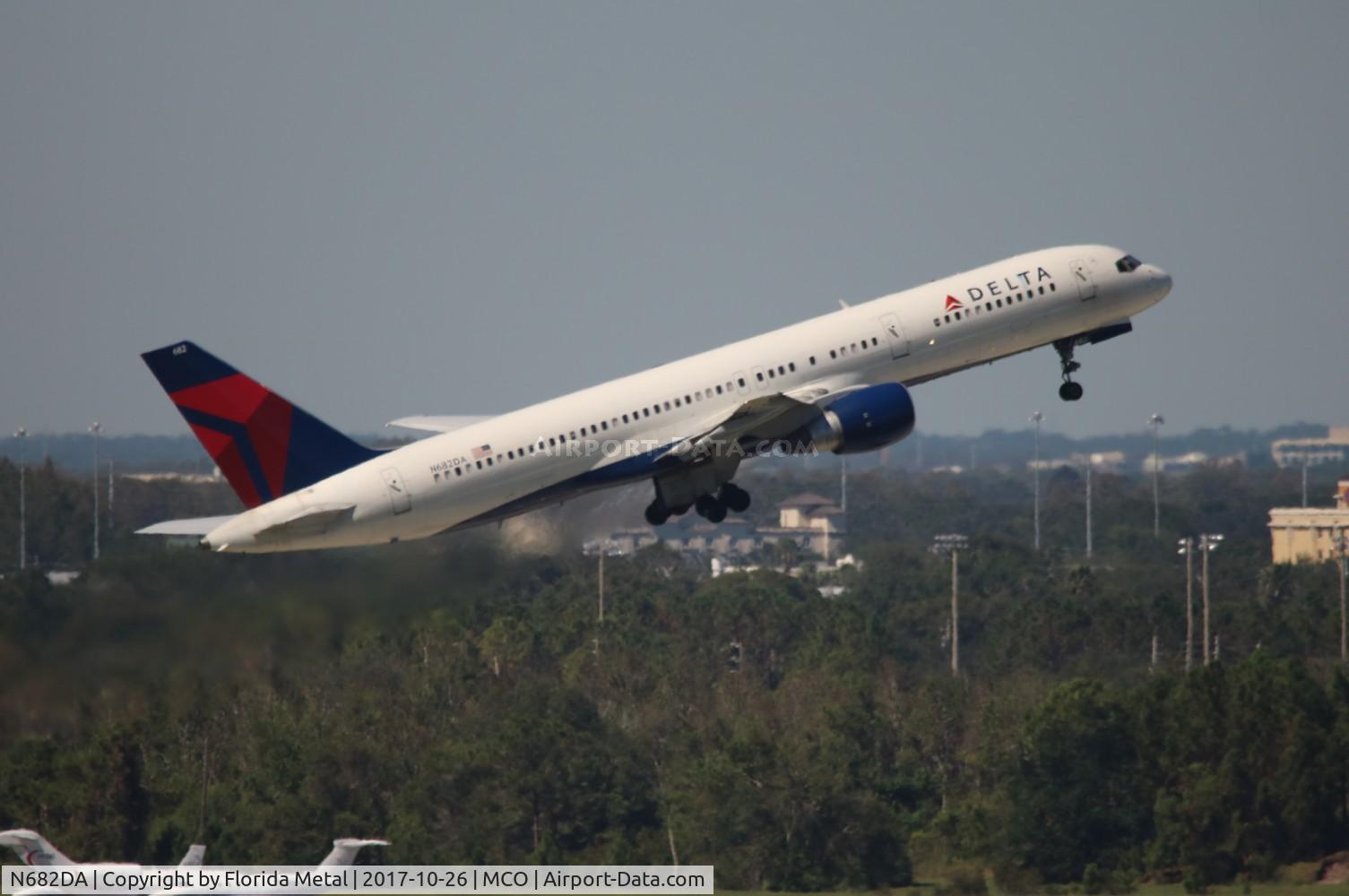 N682DA, 1993 Boeing 757-232 C/N 26958, Delta
