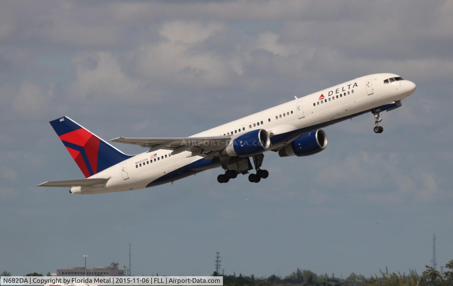 N682DA, 1993 Boeing 757-232 C/N 26958, Delta
