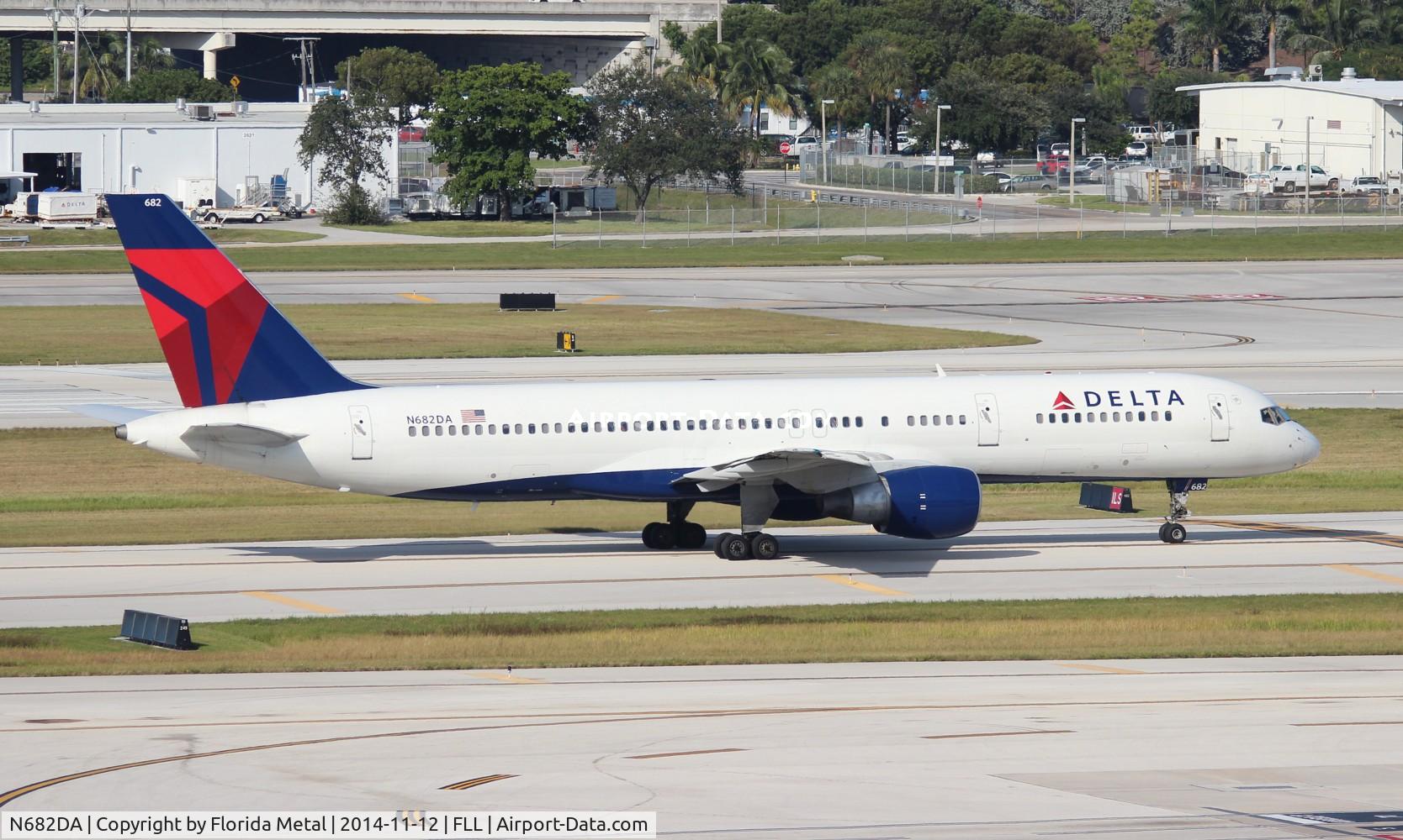 N682DA, 1993 Boeing 757-232 C/N 26958, Delta