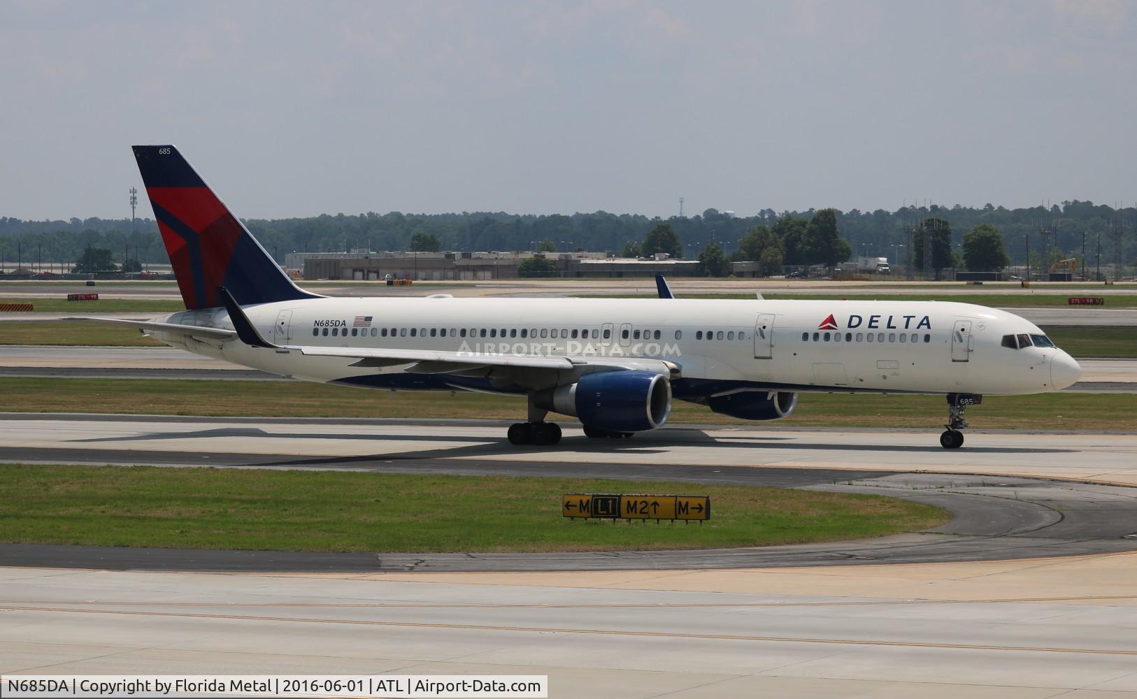 N685DA, 1995 Boeing 757-232 C/N 27588, Delta