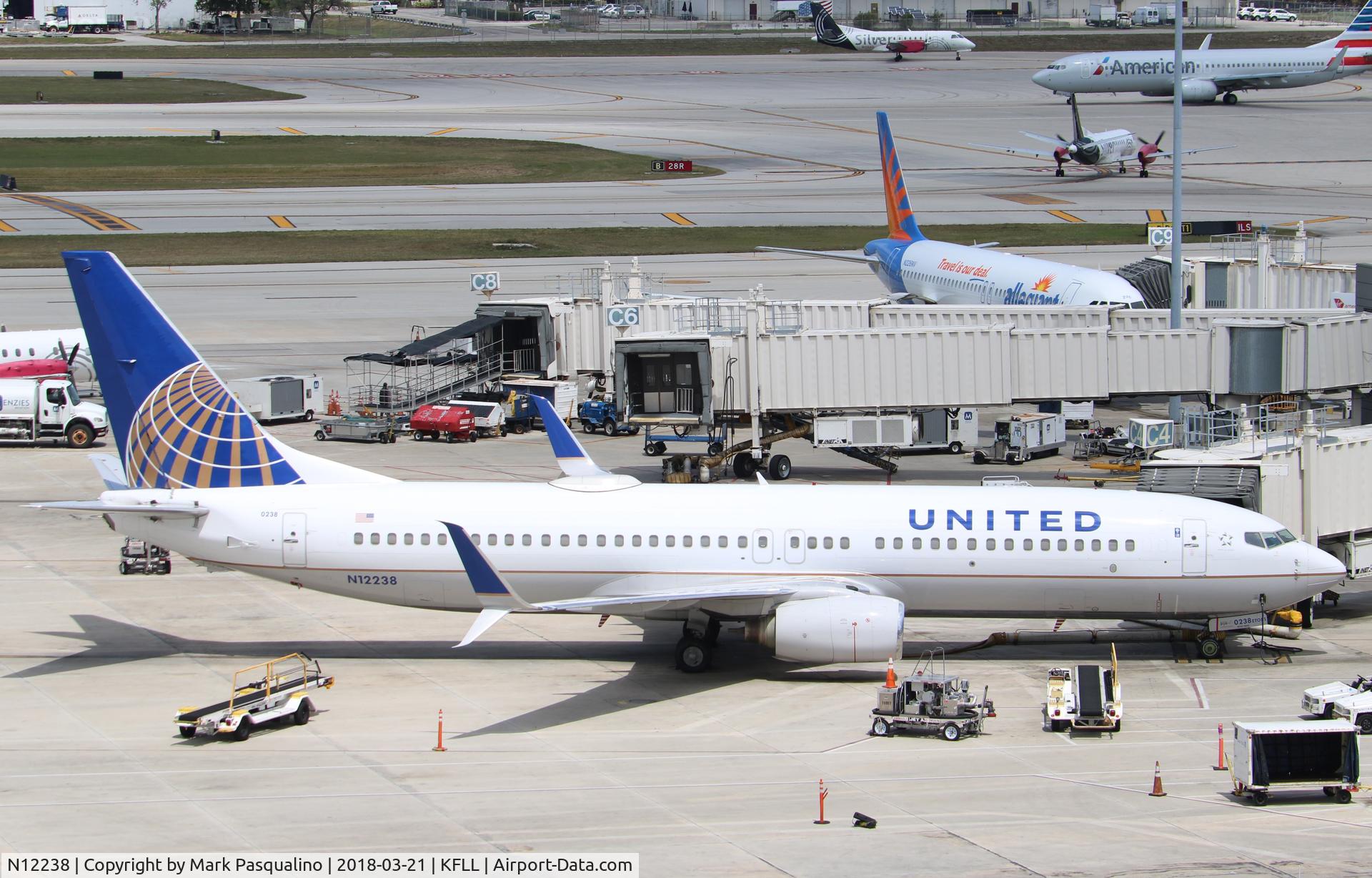 N12238, 1999 Boeing 737-824 C/N 28804, Boeing 737-800
