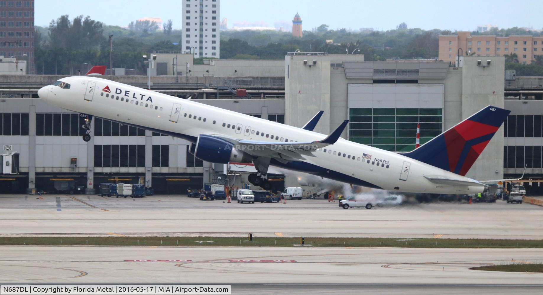 N687DL, 1998 Boeing 757-232 C/N 27586, Delta