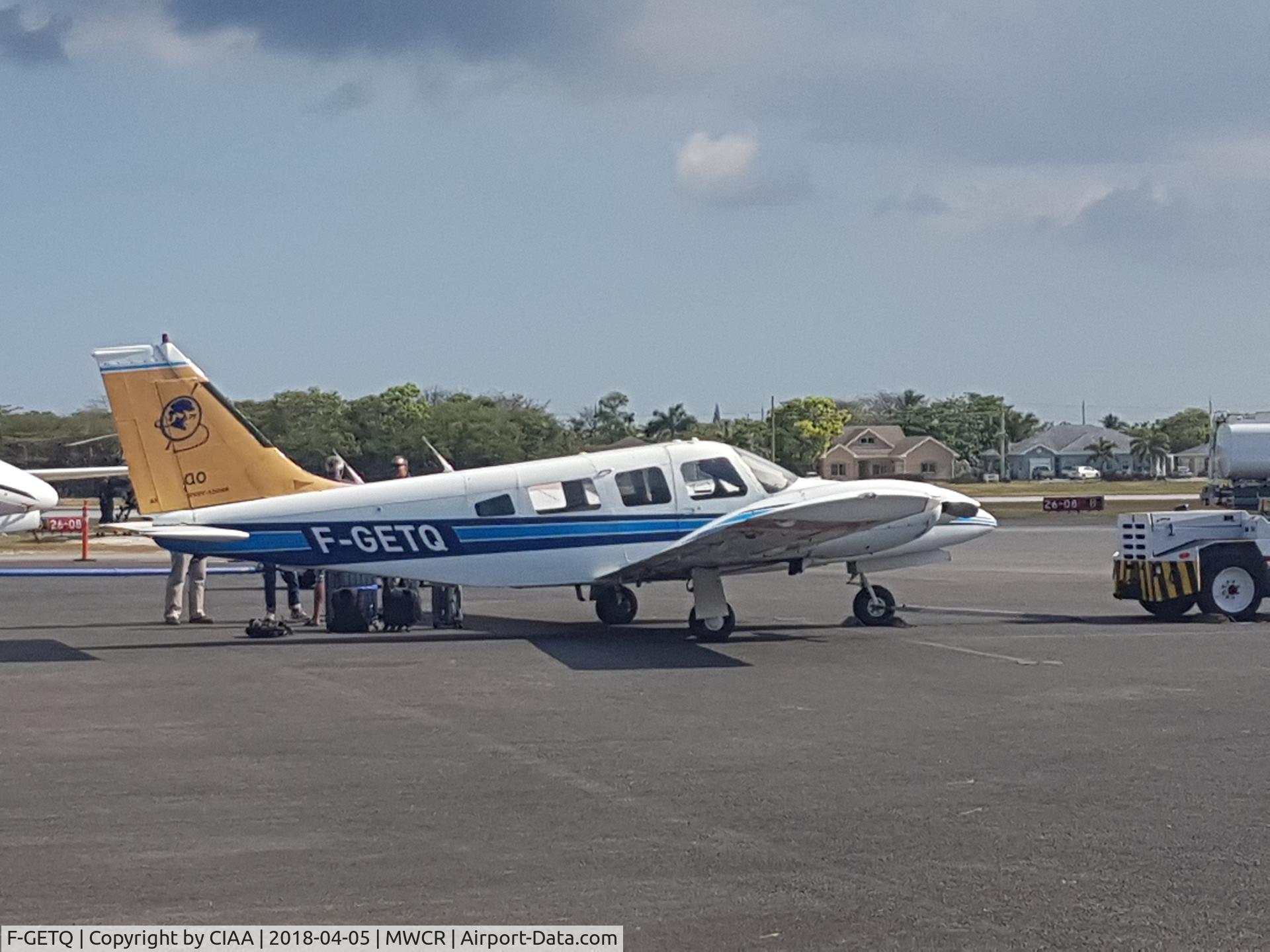 F-GETQ, Piper PA-34-200T C/N 34-7870437, Taken in Grand Cayman, 05 Apr 2017