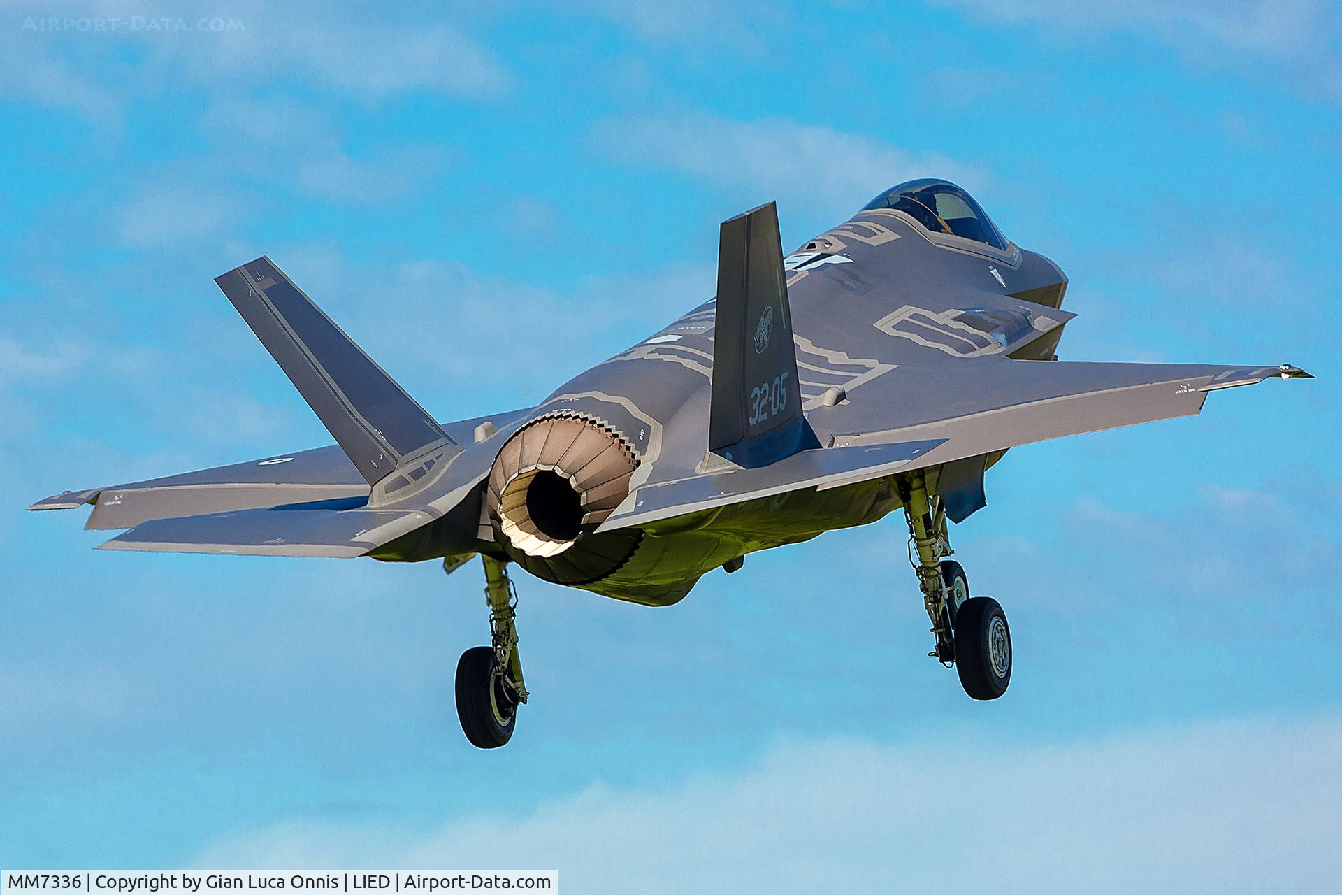 MM7336, 2016 Lockheed Martin F-35A Lightning II C/N AL-5, landing