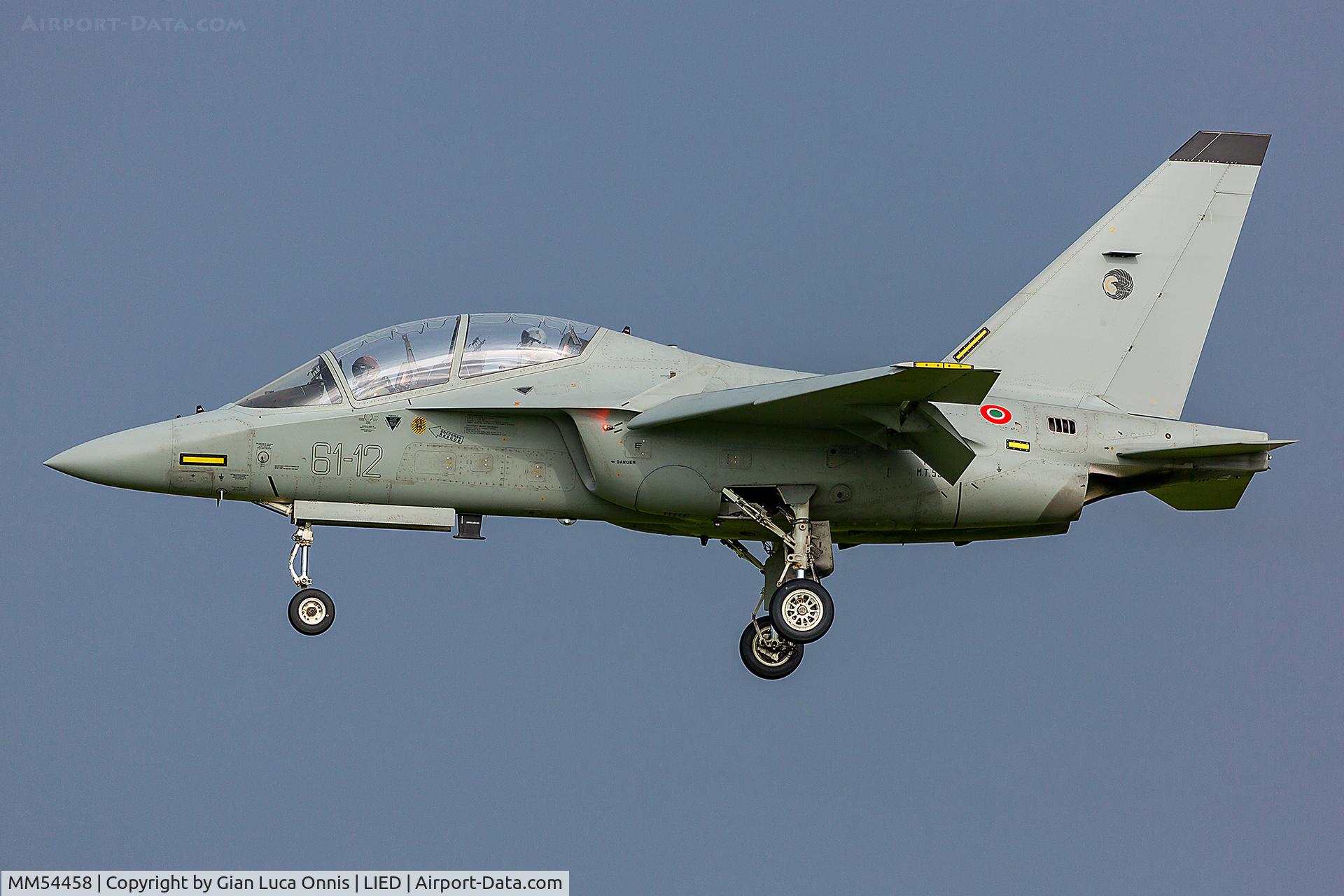 MM54458, Aermacchi MB-339A MLU C/N 6637/034/AA020, landing