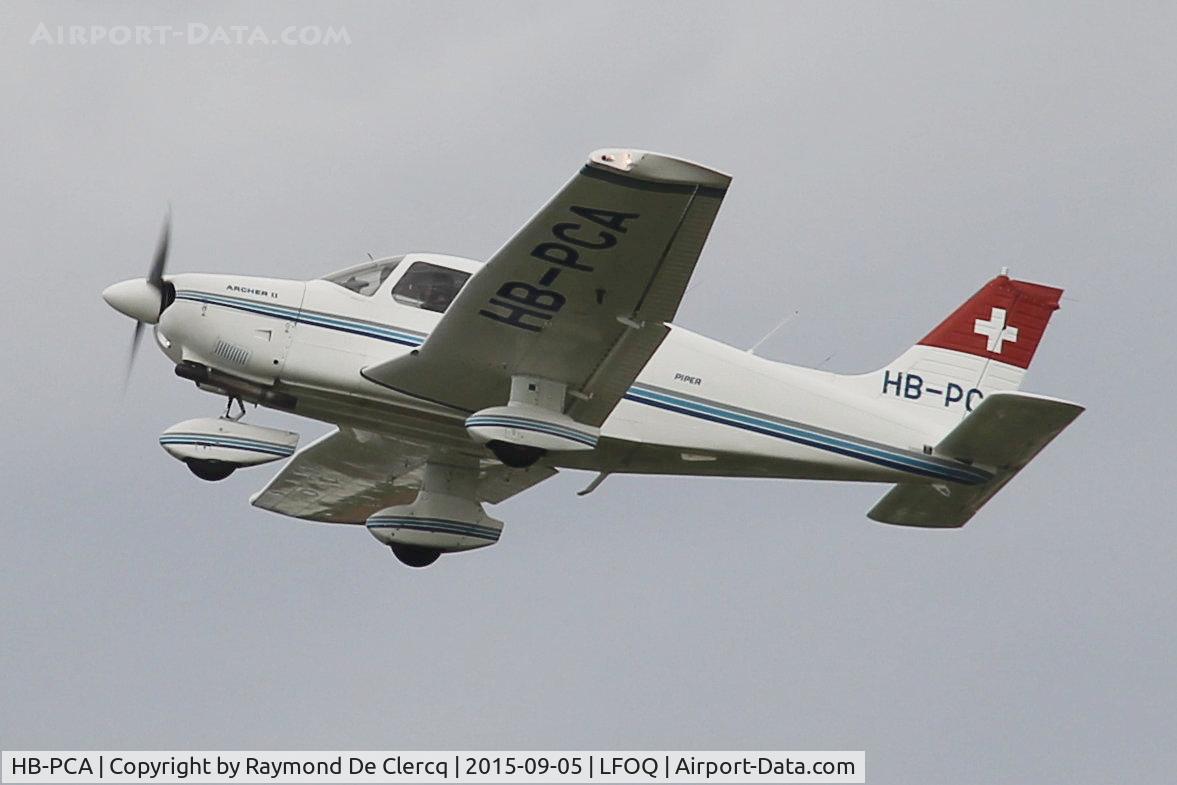 HB-PCA, 1977 Piper PA-28-181 Archer C/N 28-7890230, At Blois.