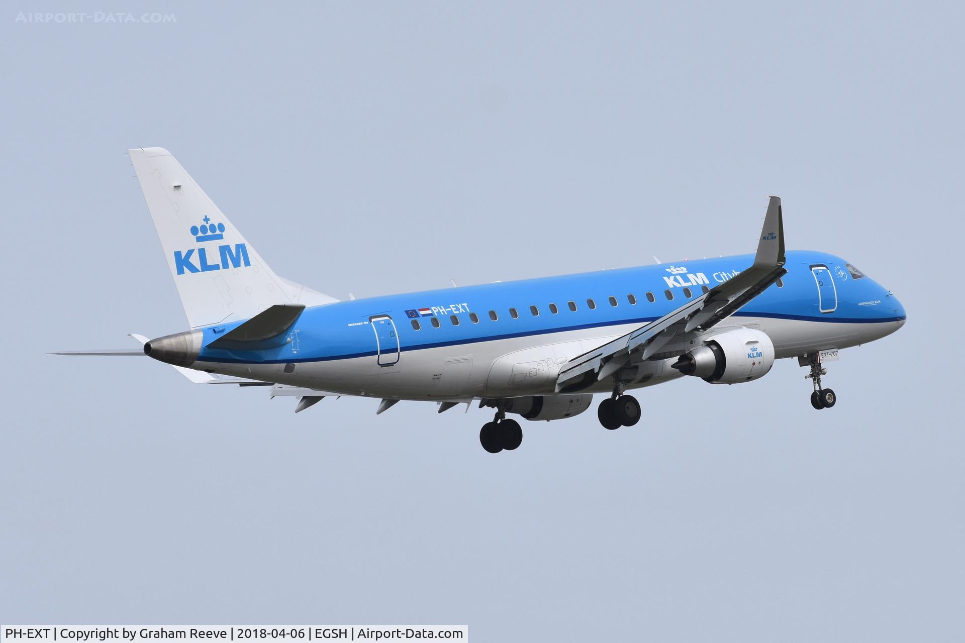 PH-EXT, 2018 Embraer ERJ-175STD (ERJ-170-200) C/N 17000707, On a 
