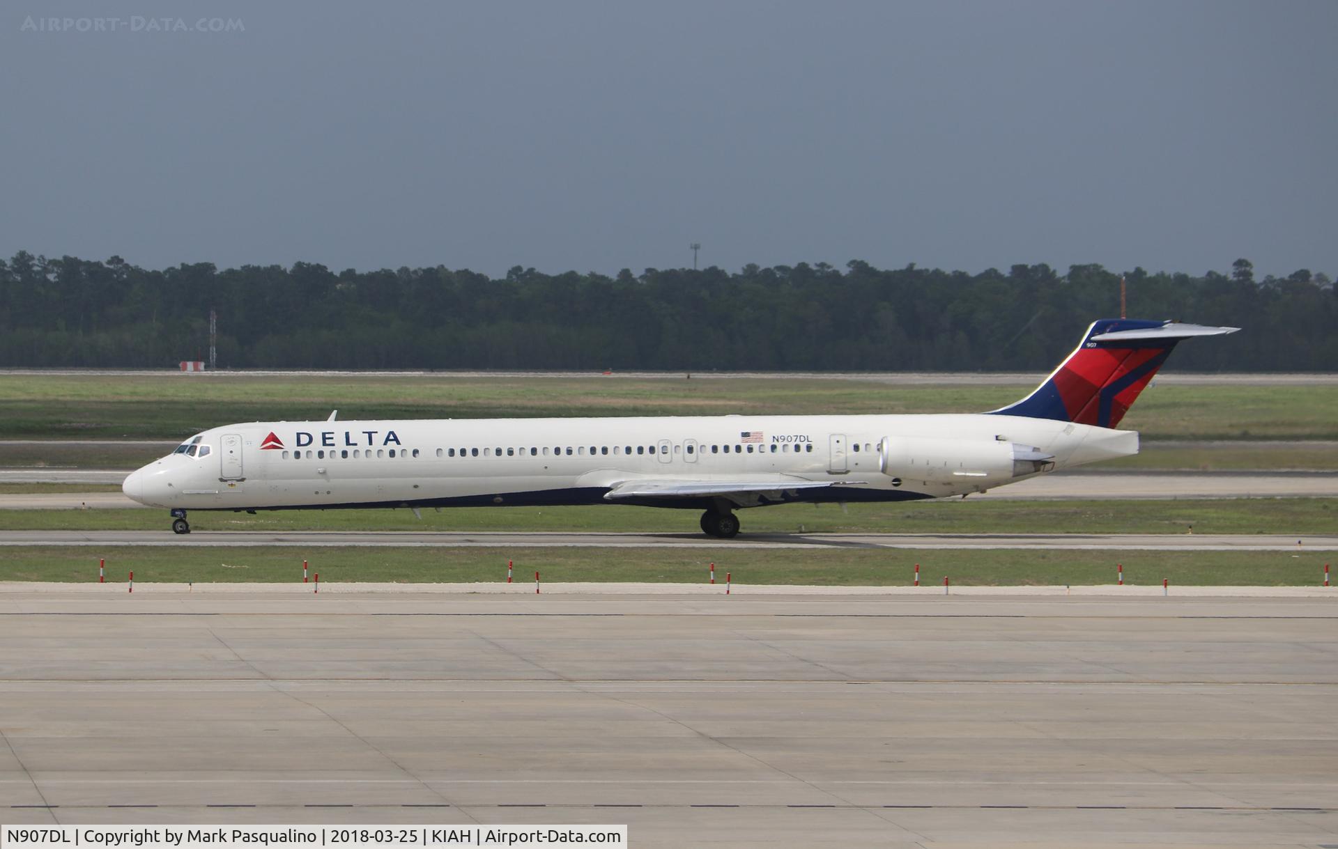 N907DL, 1987 McDonnell Douglas MD-88 C/N 49538, MD-88