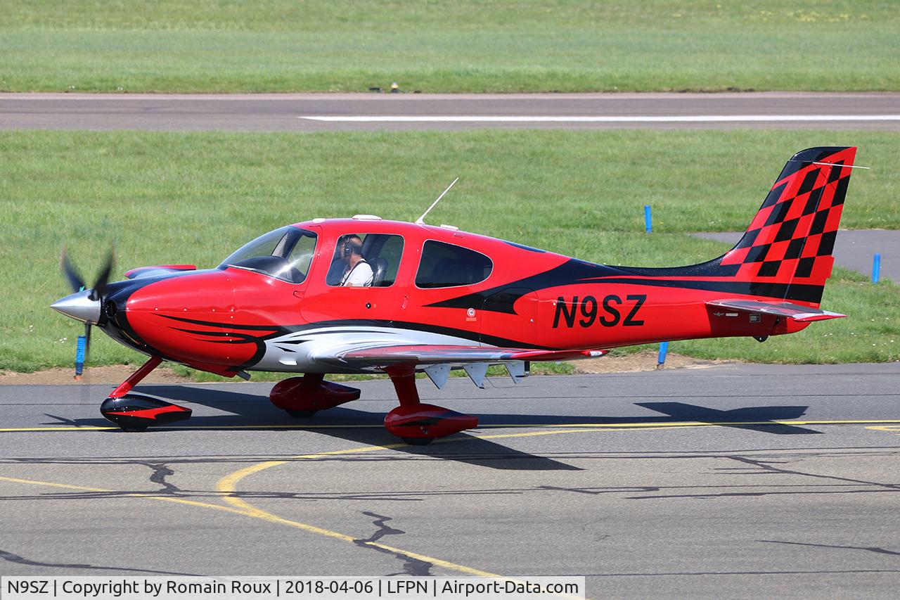 N9SZ, 2004 Cirrus SR22 GTS C/N 1232, Taxiing