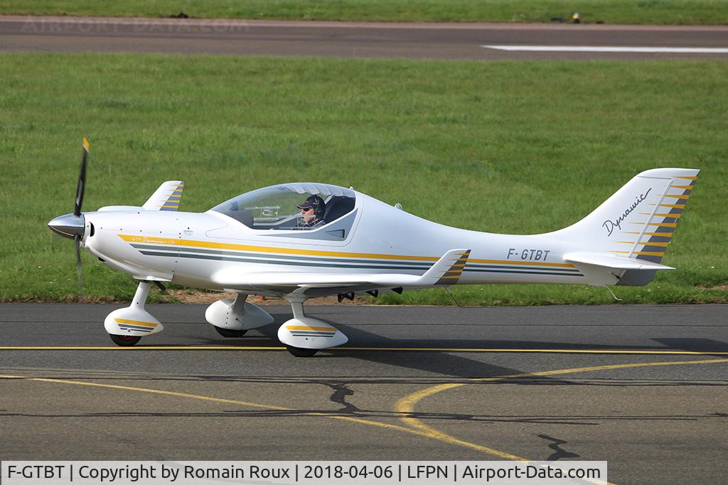 F-GTBT, 2010 Aerospool WT-9 Dynamic LSA C/N DY363/2010 LSA, Taxiing