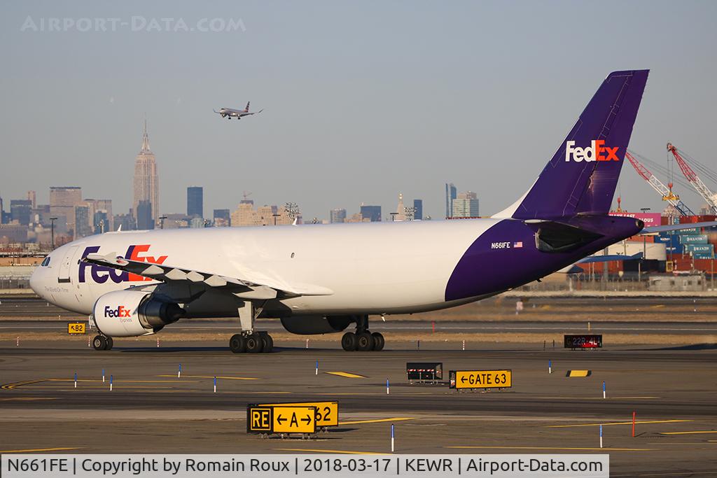 N661FE, 1995 Airbus A300F4-605R C/N 760, Taxiing