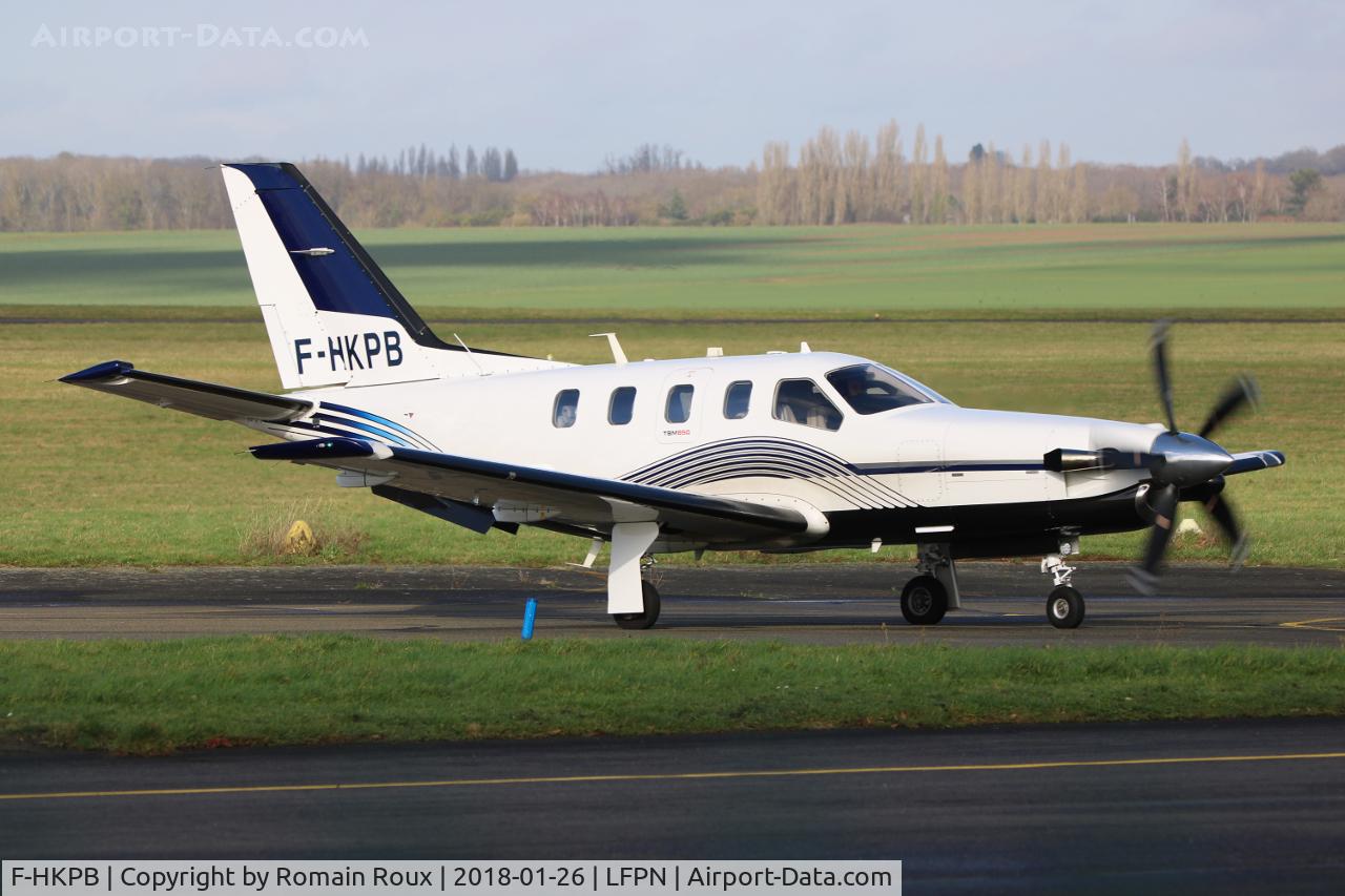 F-HKPB, 2011 Socata TBM-850 C/N 575, Taxiing