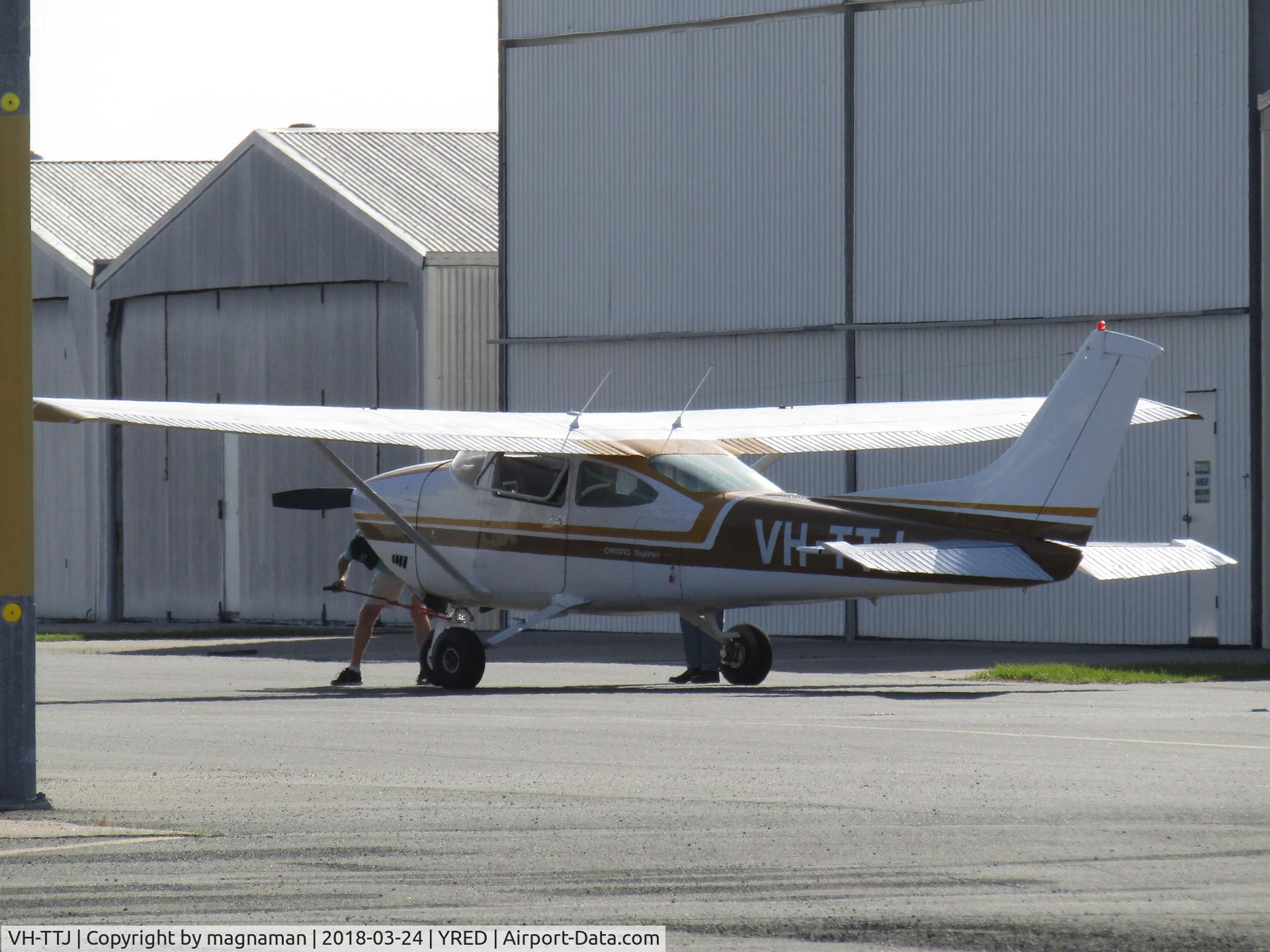 VH-TTJ, 1976 Cessna 182P Skylane C/N 18264978, just landed