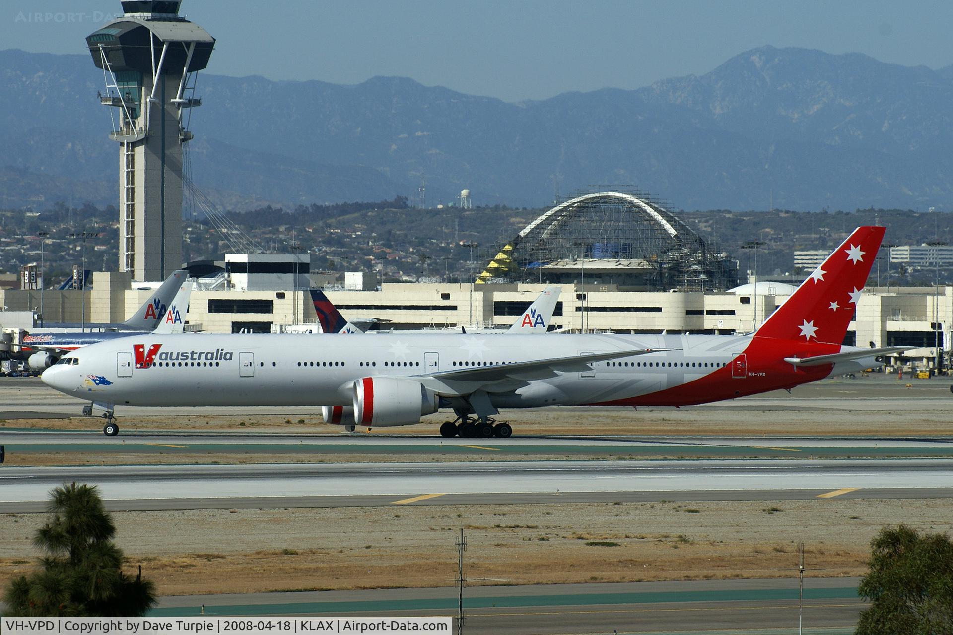 VH-VPD, 2009 Boeing 777-3ZG/ER C/N 37938, no comment.