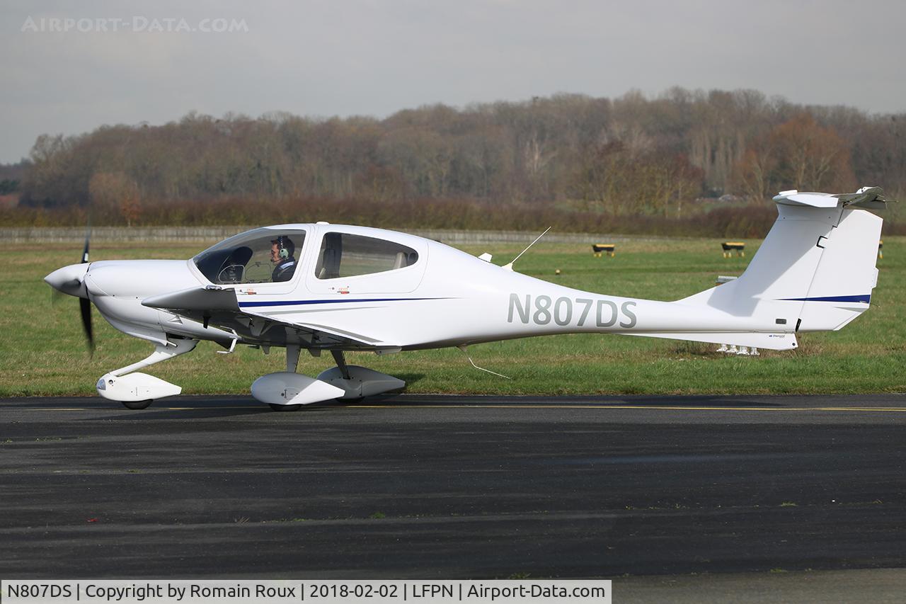 N807DS, 2007 Diamond DA-40 Diamond Star C/N 40.807, Taxiing