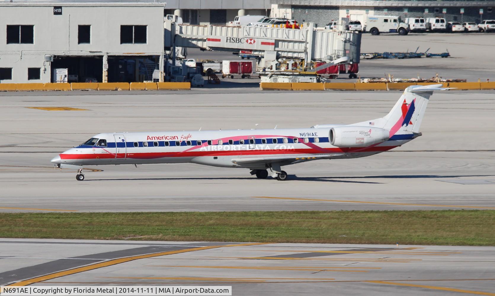 N691AE, 2004 Embraer ERJ-145LR (EMB-145LR) C/N 14500860, American Eagle