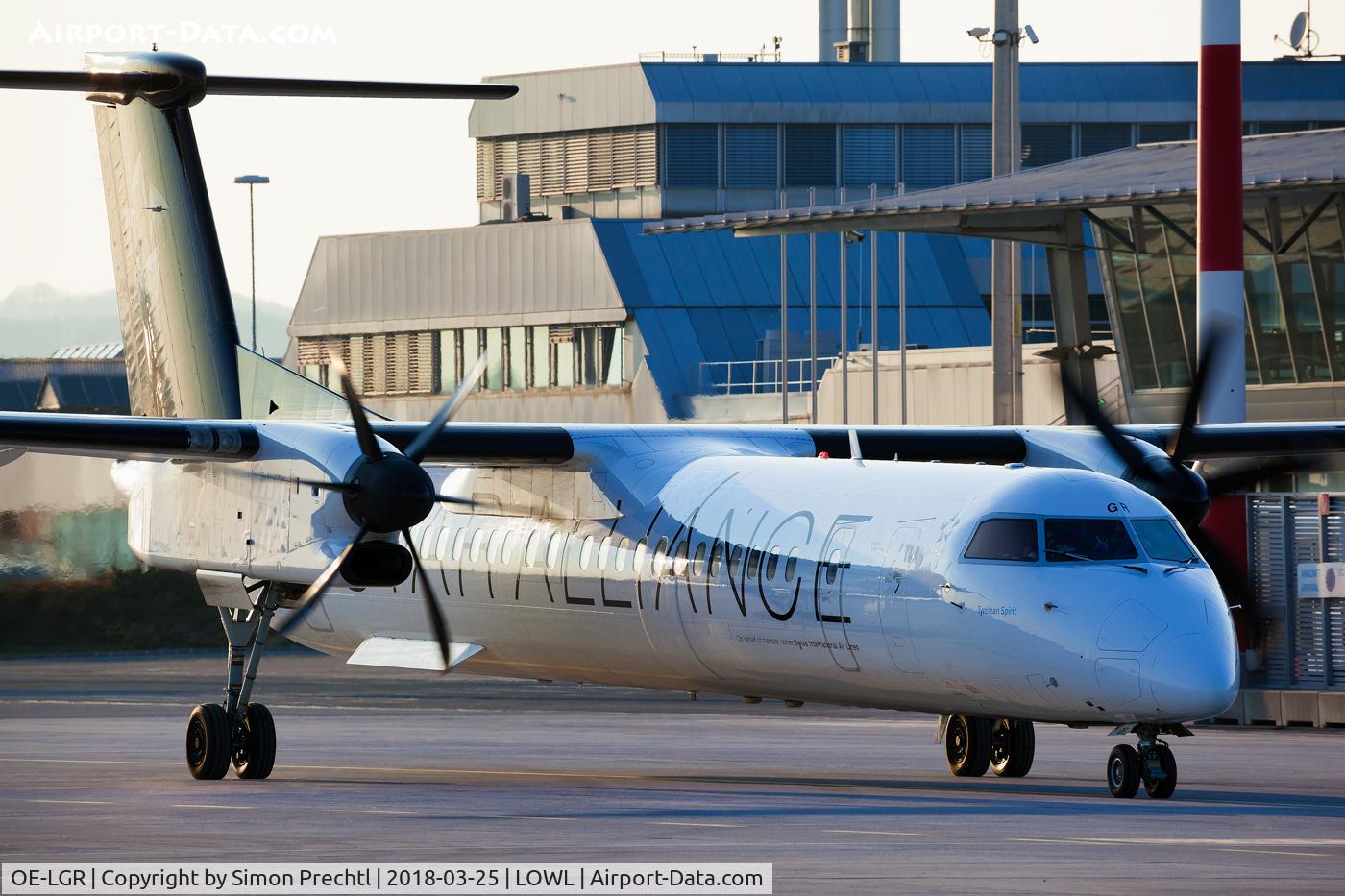 OE-LGR, 2001 De Havilland Canada DHC-8-402Q Dash 8 C/N 4045, OE-LGR @ Linz Airport