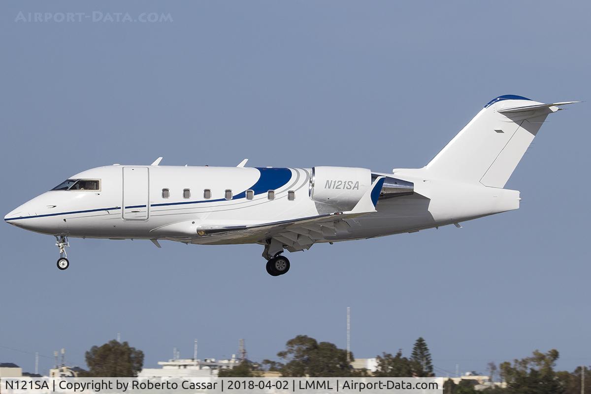 N121SA, Bombardier Challenger 605 (CL-600-2B16) C/N 5583, Runway 31