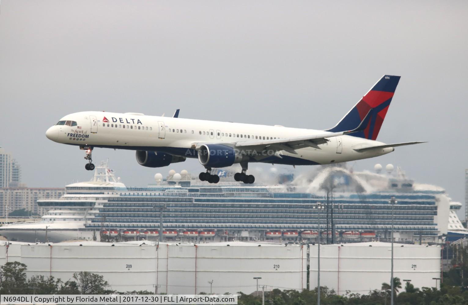 N694DL, 1998 Boeing 757-232 C/N 29726, Delta