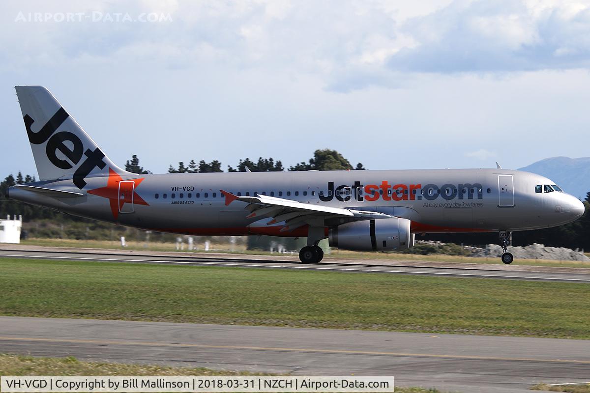 VH-VGD, 1989 Boeing 737-4YO C/N 23980, in from AKL