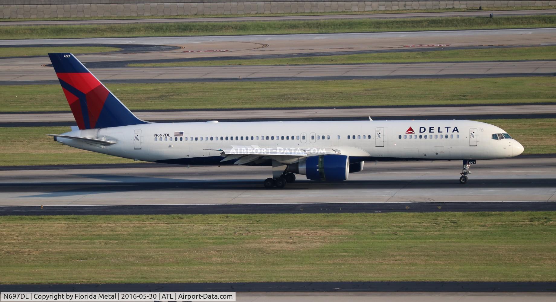 N697DL, 1999 Boeing 757-232 C/N 30318, Delta