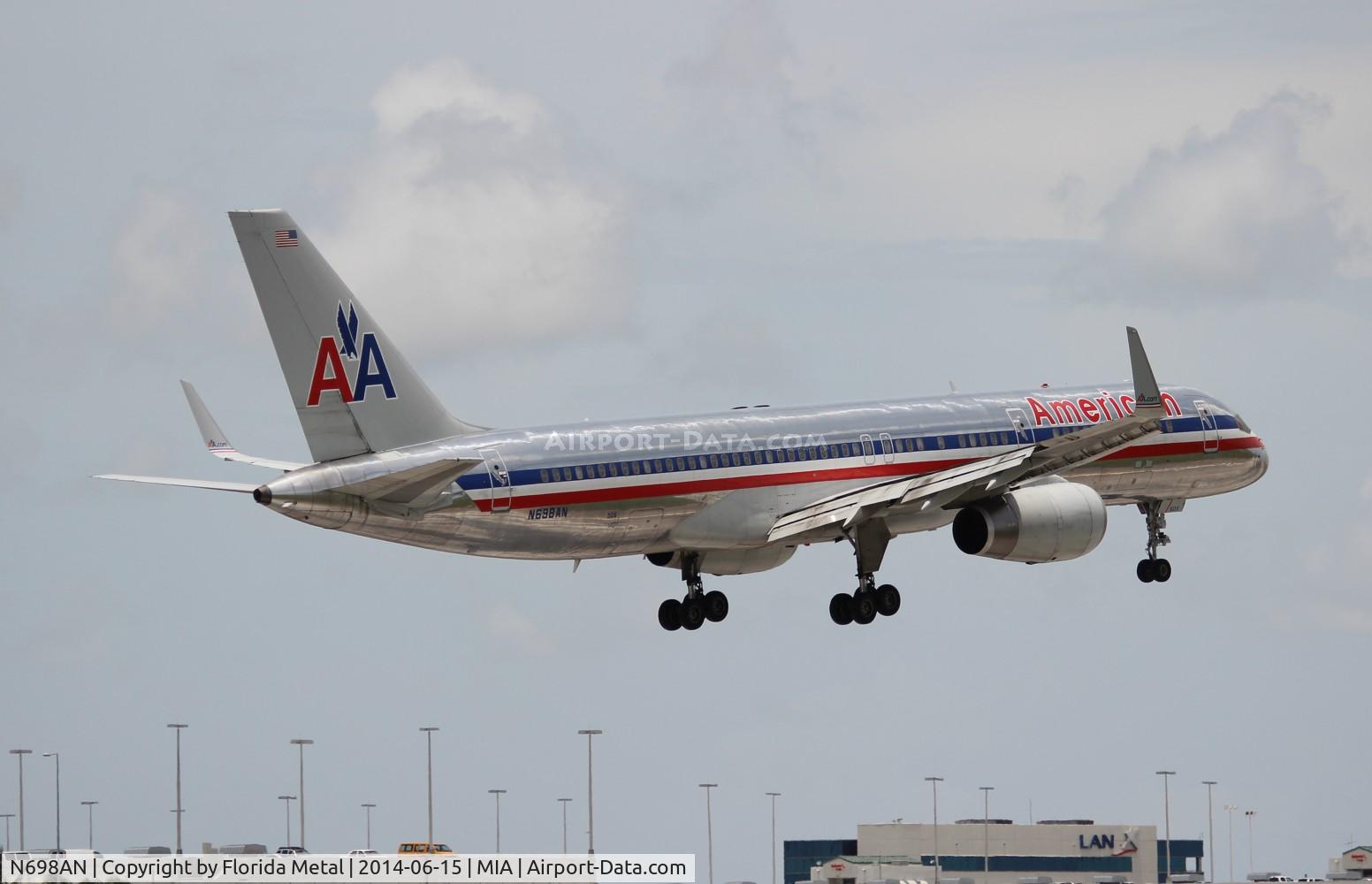 N698AN, 1994 Boeing 757-223 C/N 26980, American