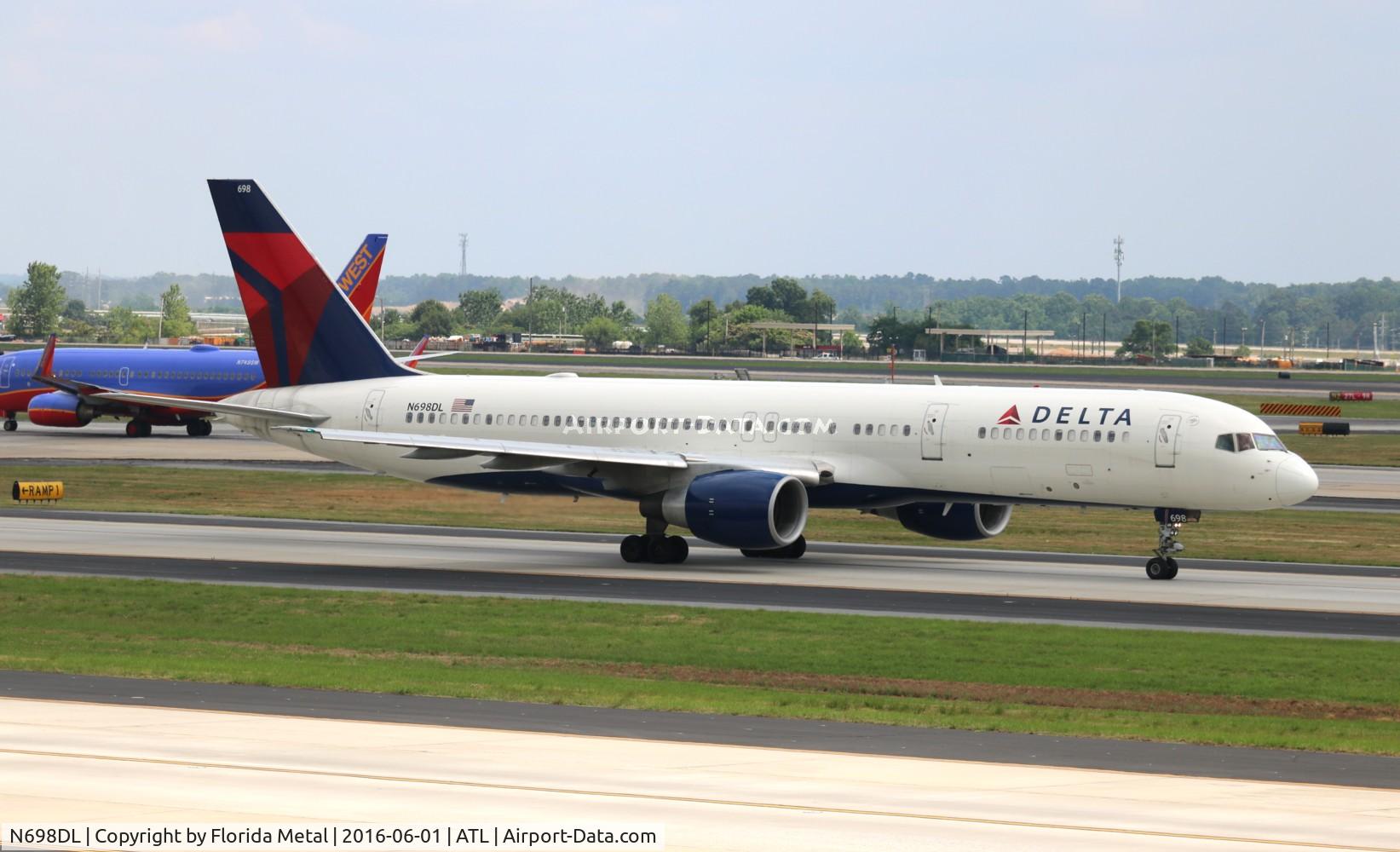 N698DL, 1999 Boeing 757-232 C/N 29911, Delta