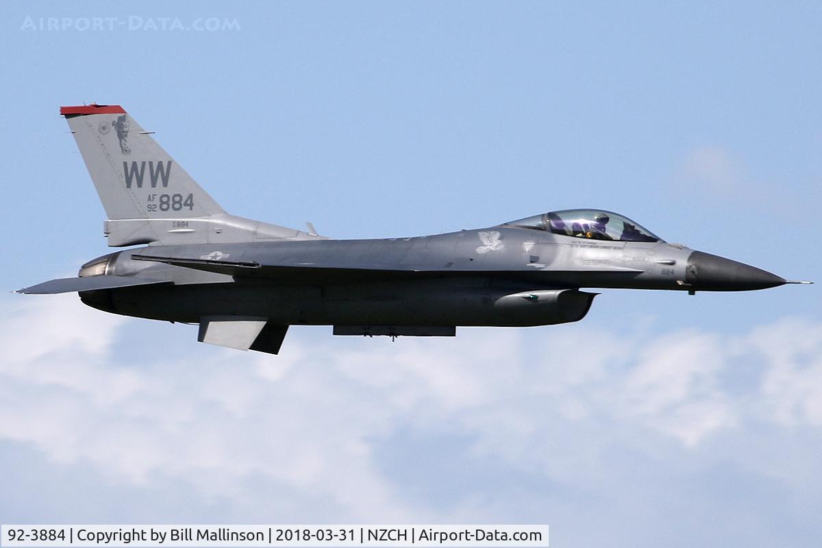 92-3884, 1992 General Dynamics F-16CM Fighting Falcon C/N CC-126, low level high speed flypast