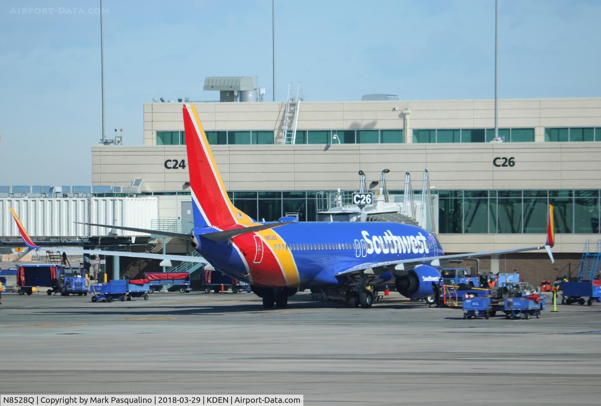 N8528Q, 2017 Boeing 737-8H4 C/N 36927, Boeing 737-800